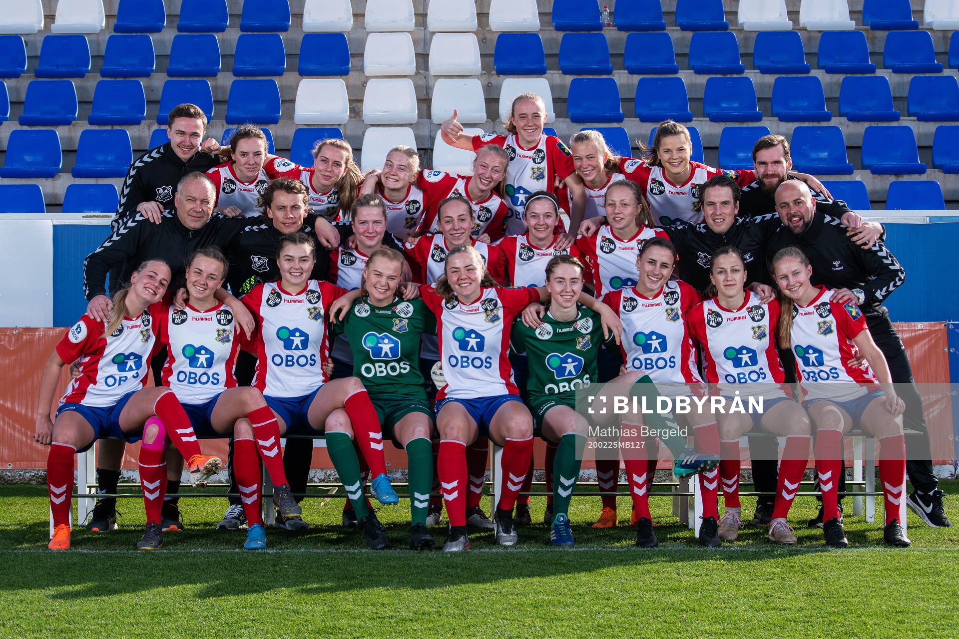 Lyn poses for a team photo