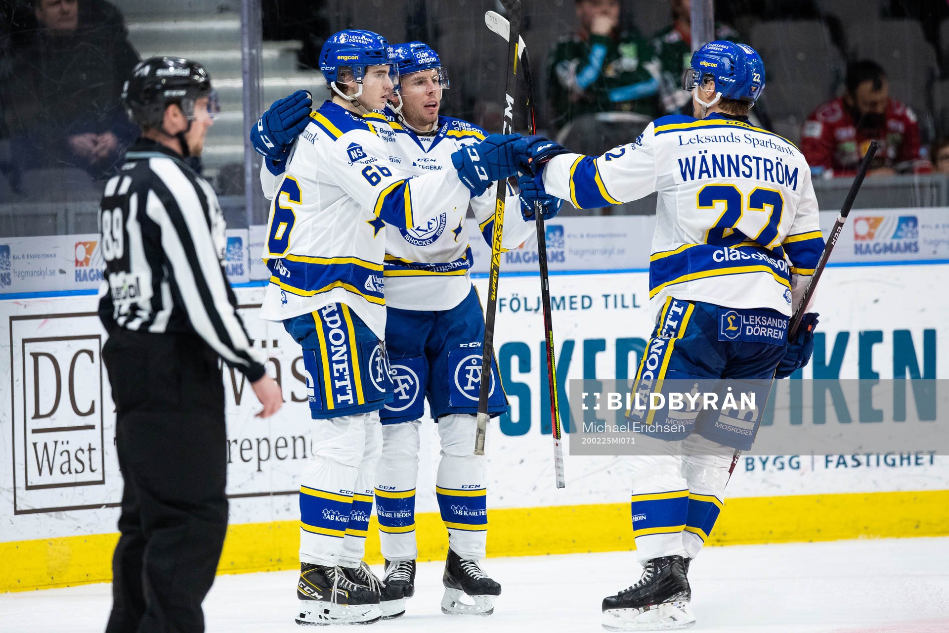 Leksands Matt Carey jublar med lagkamrater