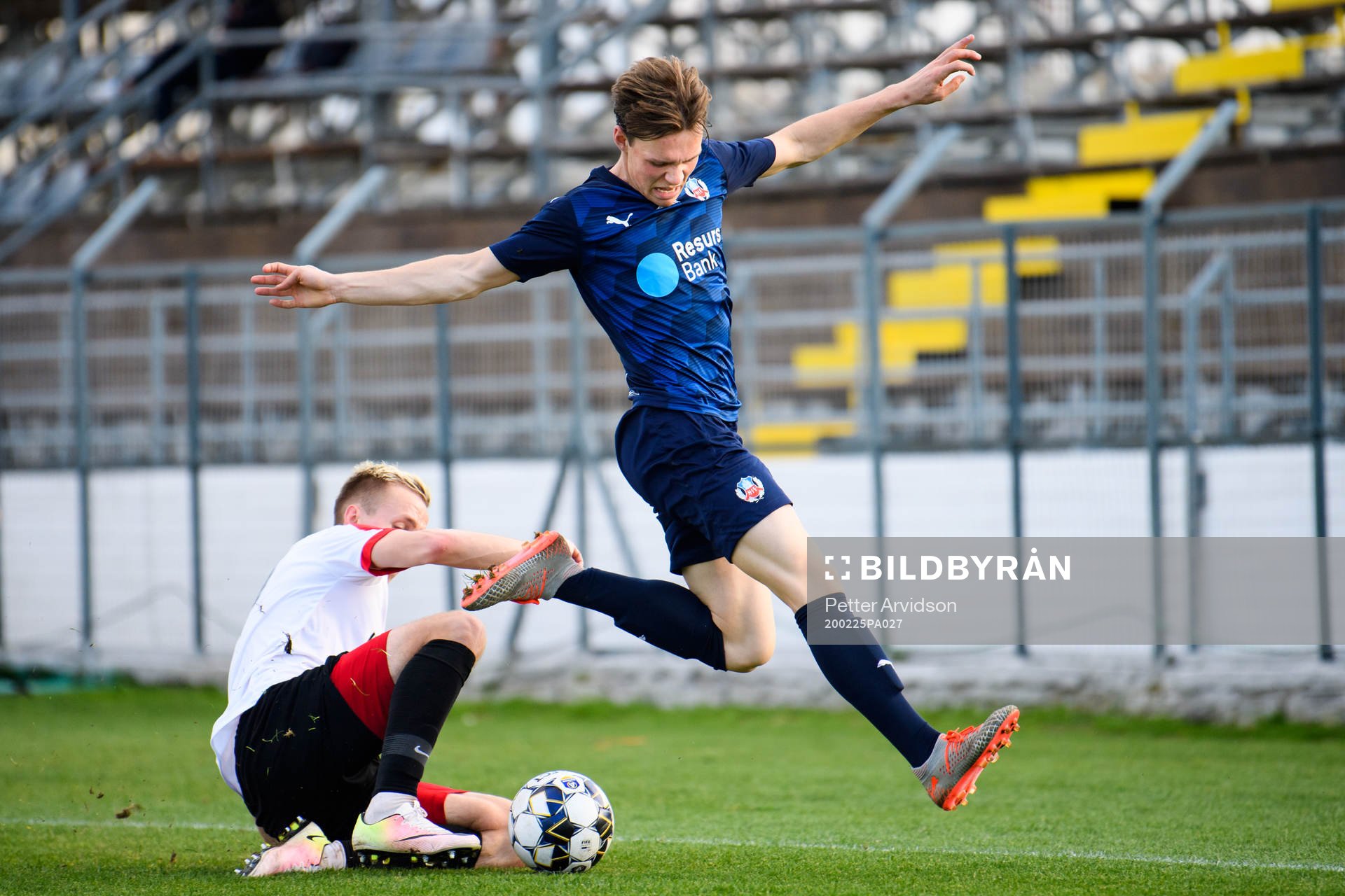 Tekstilshchiks Denis Fomin och Helsingborgs Filip Sjöberg