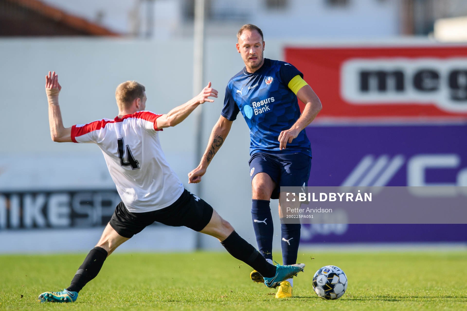 Helsingborgs Andreas Granqvist och Tekstilshchiks Maksim