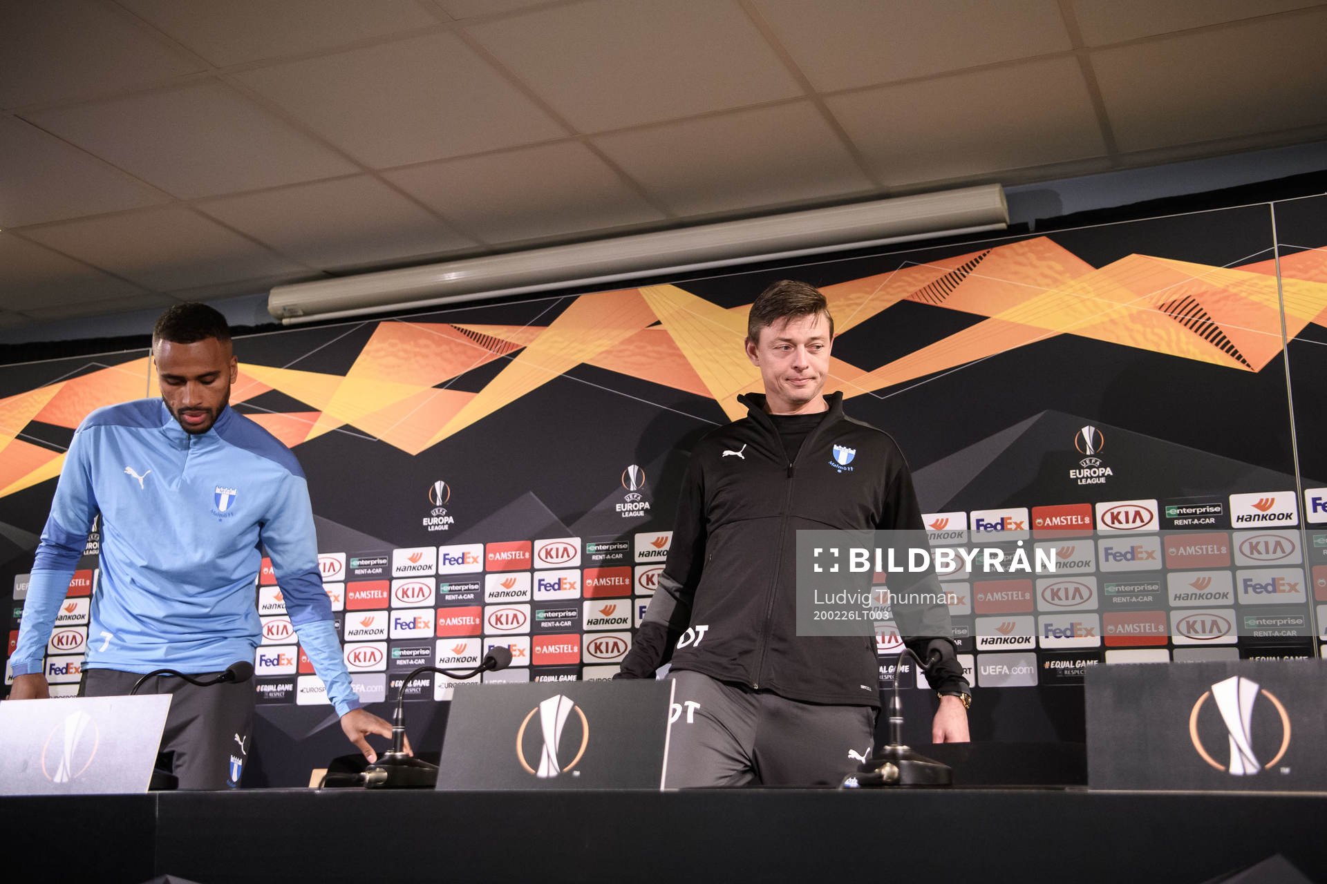 Isaac Kiese Thelin and Jon Dahl Tomasson, head coach,