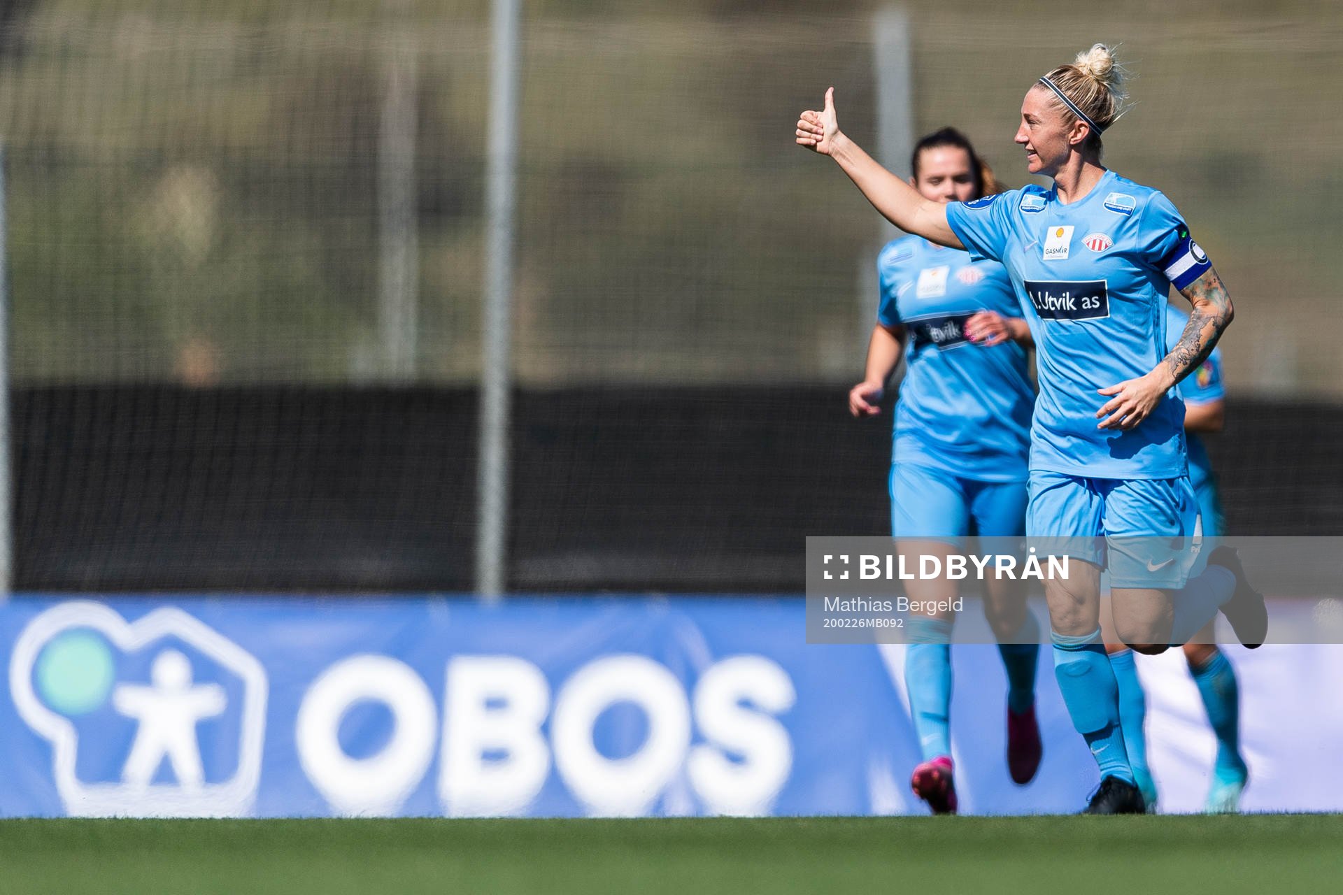 Robyn Decker of Avaldsnes ceelbrates scoring 0-1