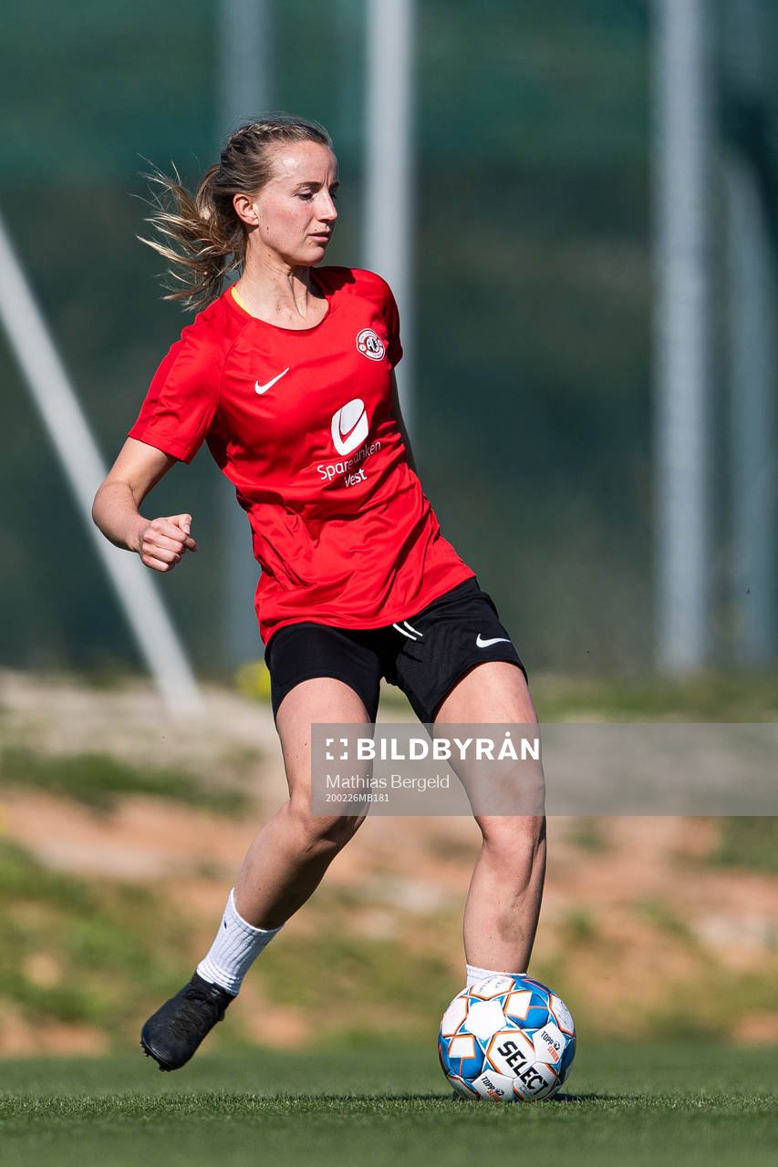 Helene Gloppen of Arna-Bjørnar