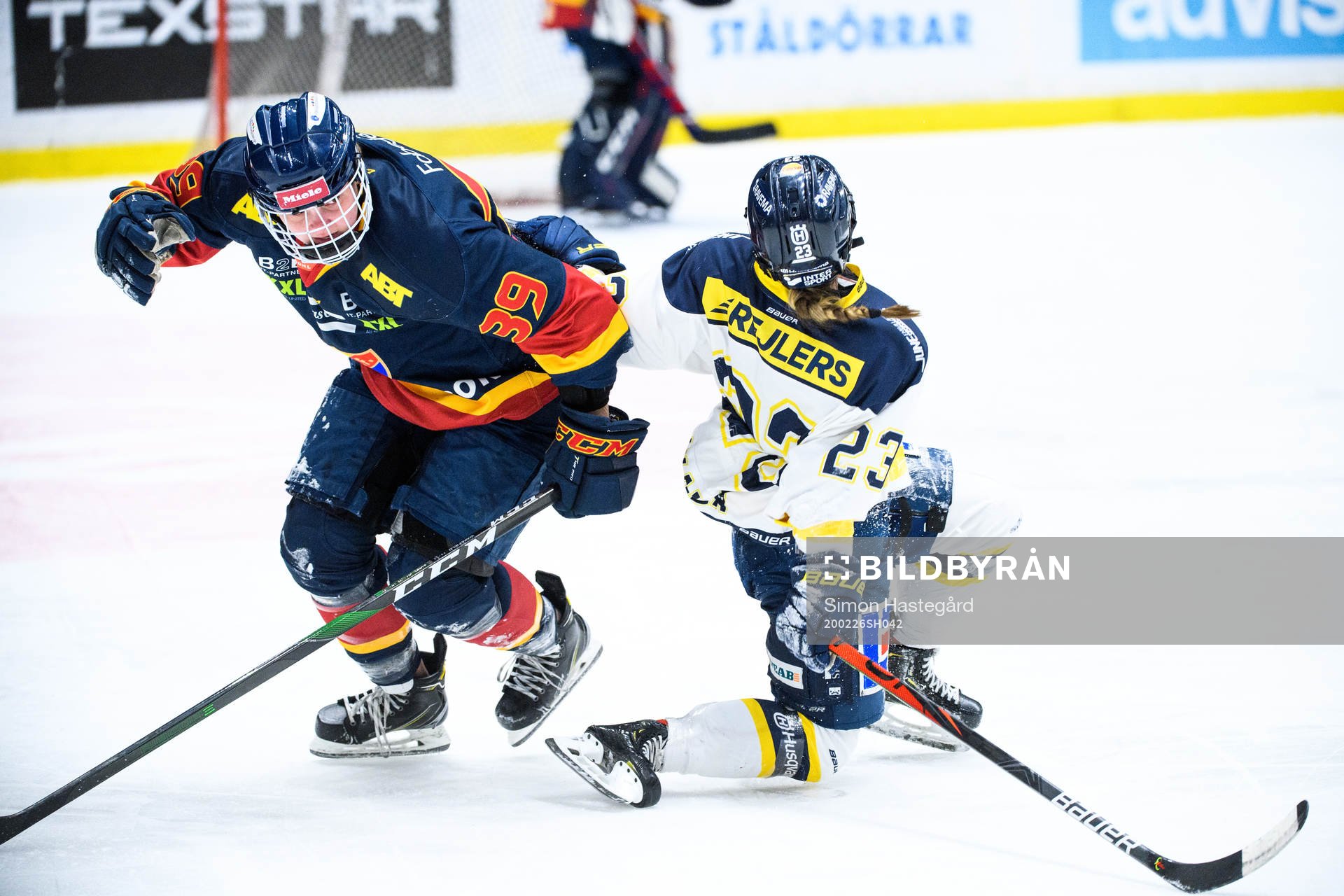 s Sanni Hakala