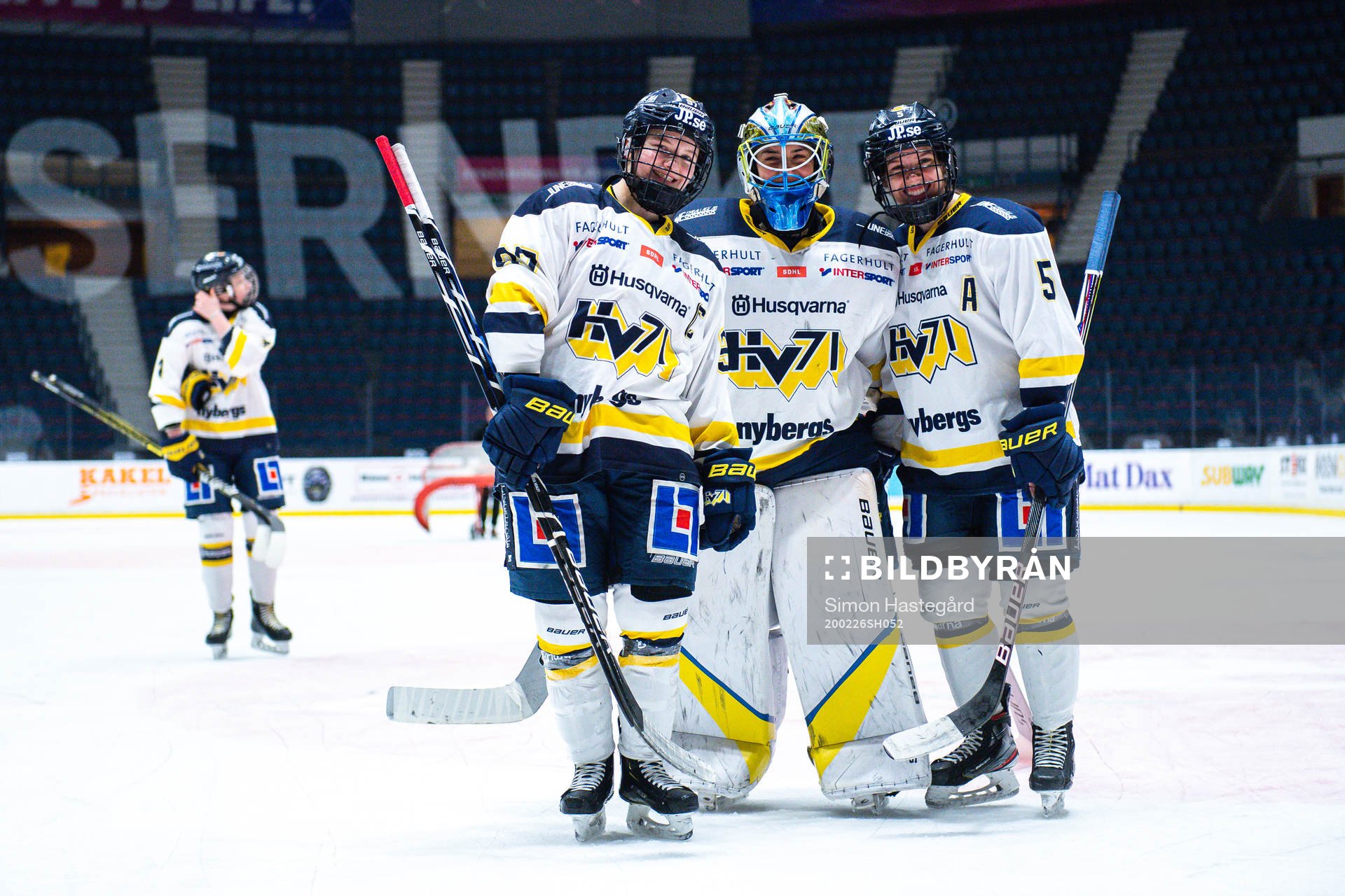 s Jessica Healey , målvakt Alba Gonzalo och Sidney Morin