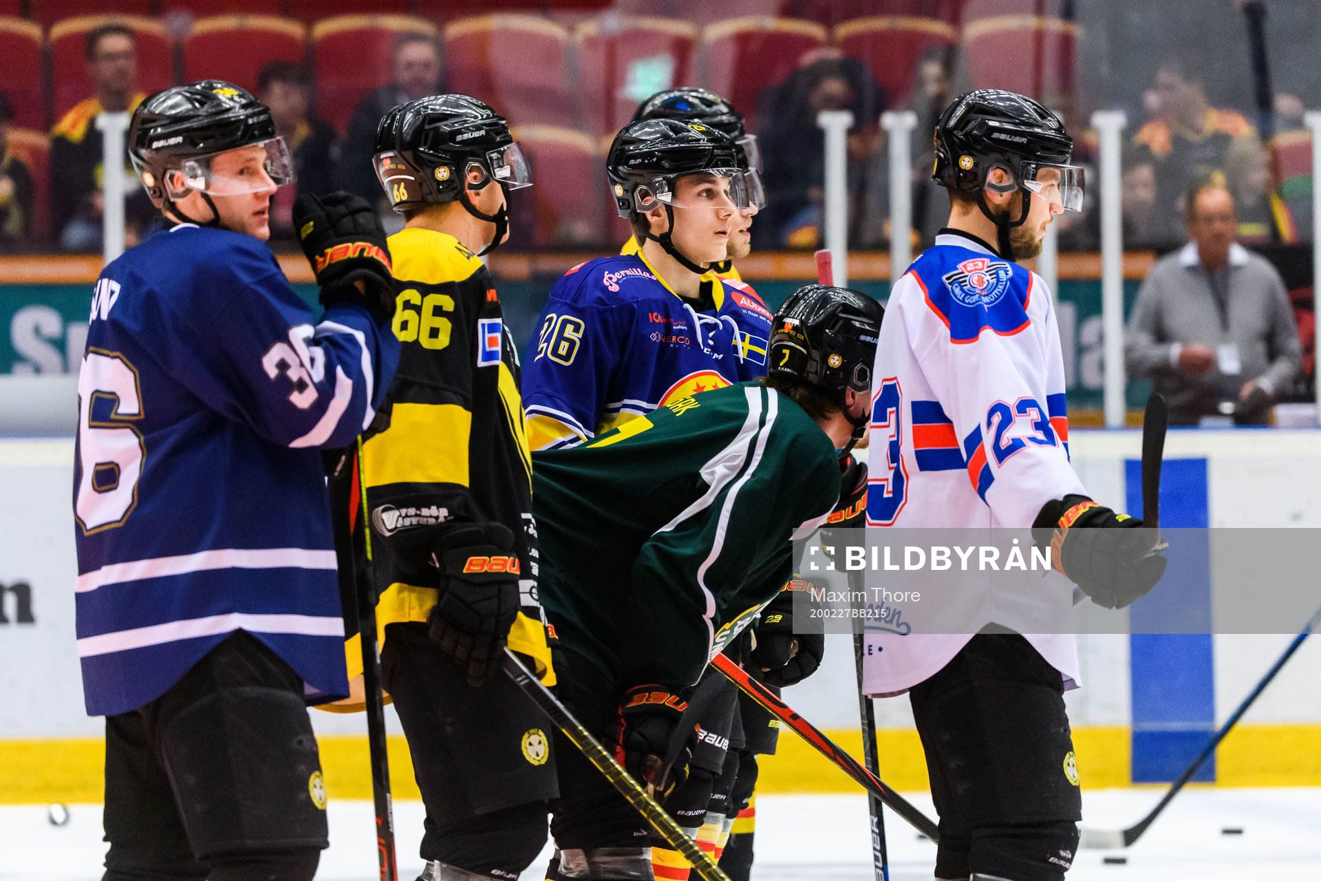 Brynäs spelare med matchställ från sina modersklubbar