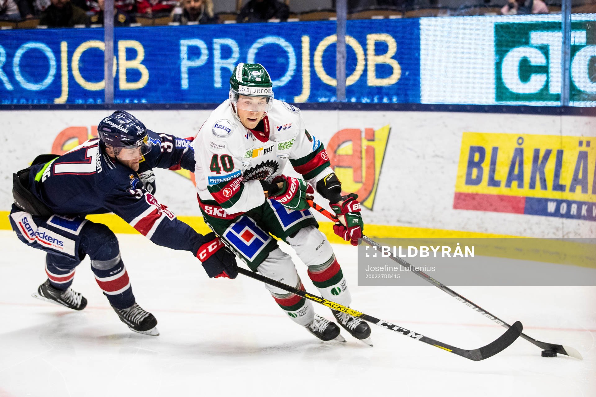 Linköpings Adam Ginning och Frölundas Joel Mustonen