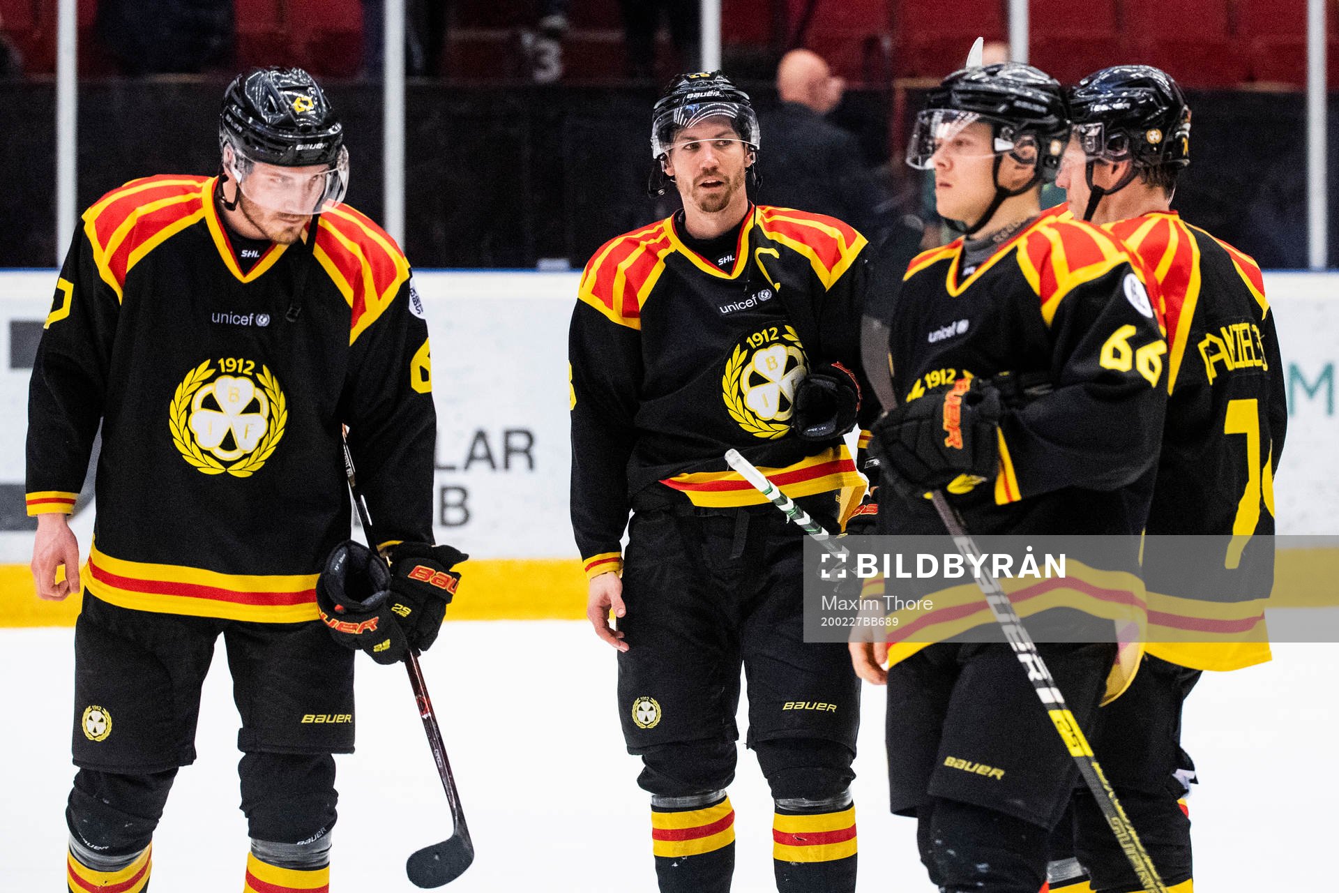 Brynäs Anton Rödin deppar med lagkamrater