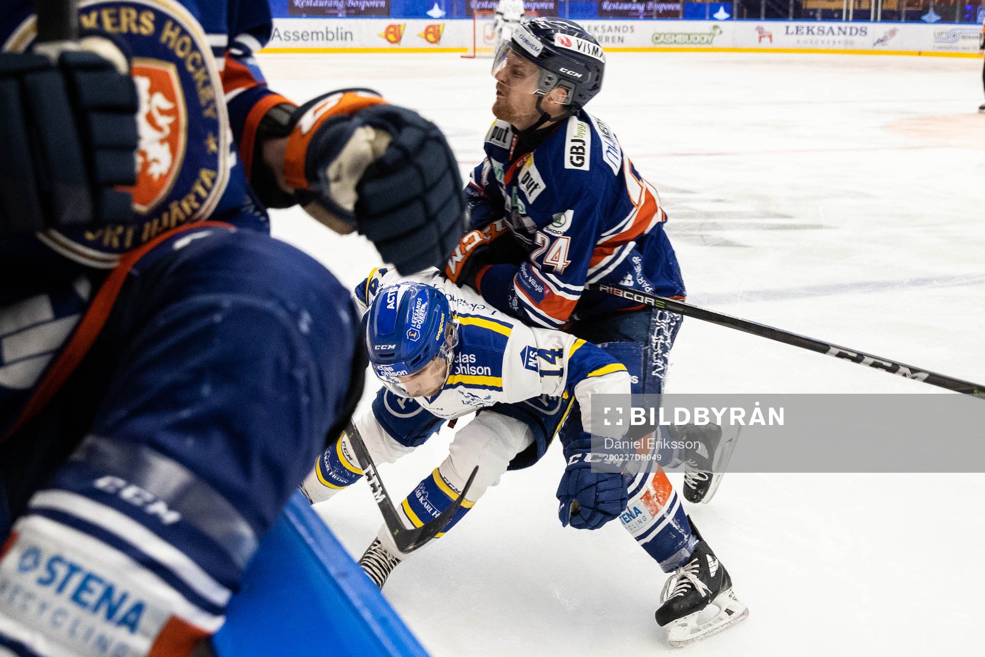 Leksands Oskar Lang och Växjös Brendan Shinnimin