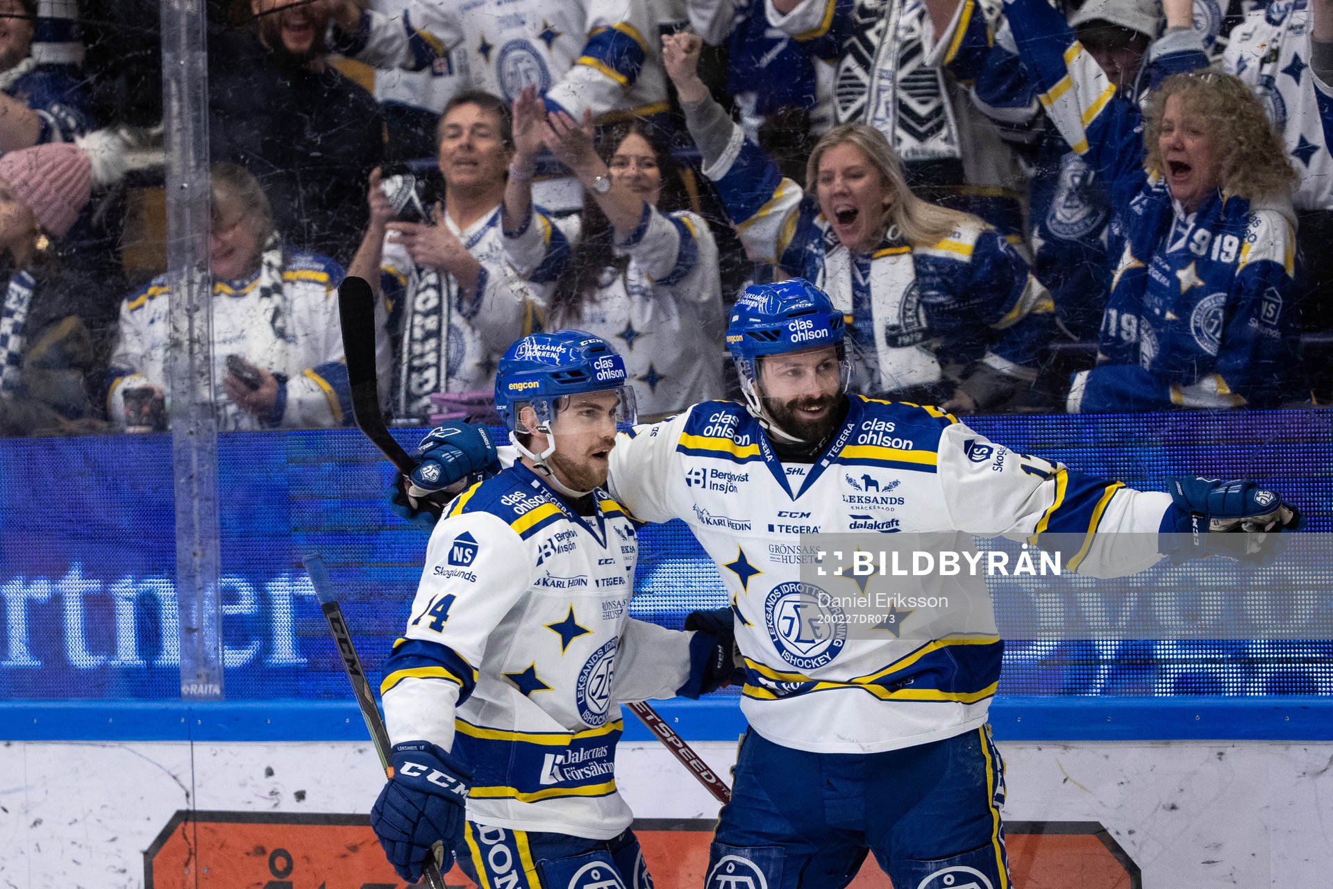 Leksands Oskar Lang och Daniel Olsson Trkulja jublar innan
