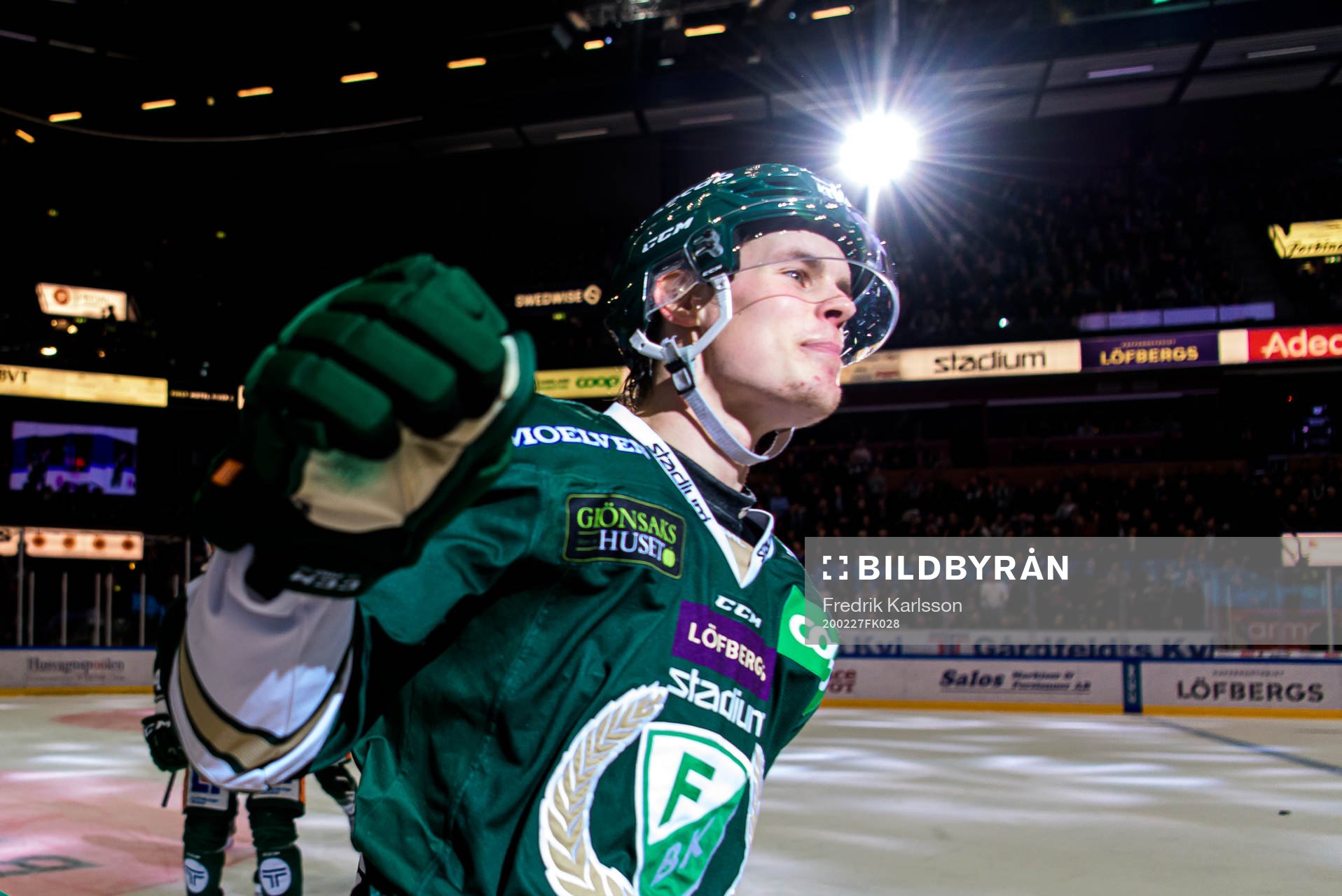 Färjestads Carl Jakobsson jublar