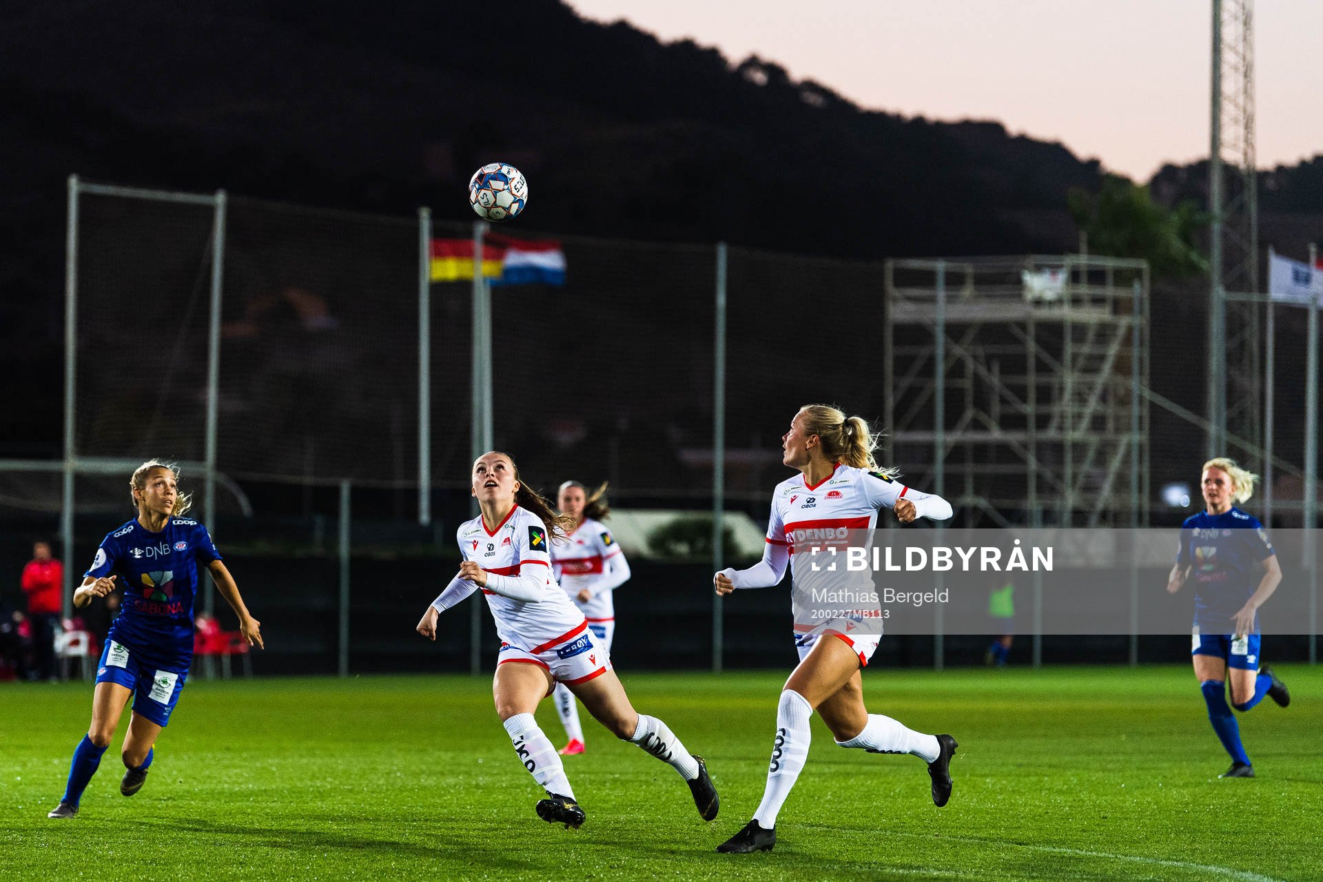 Celin Bizet Ildhusøy against Marte Bjelde Hjelmhaug and