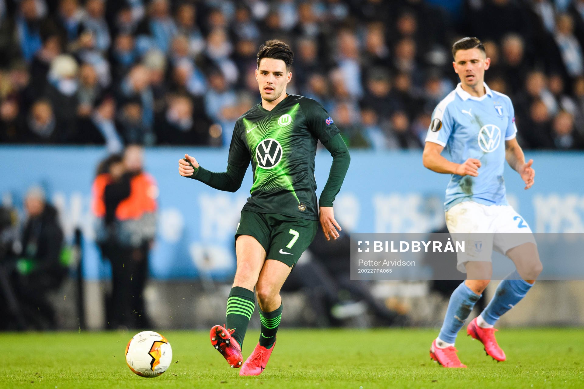 Josip Brekalo of Wolfsburg and Marcus Antonsson of Malmö FF