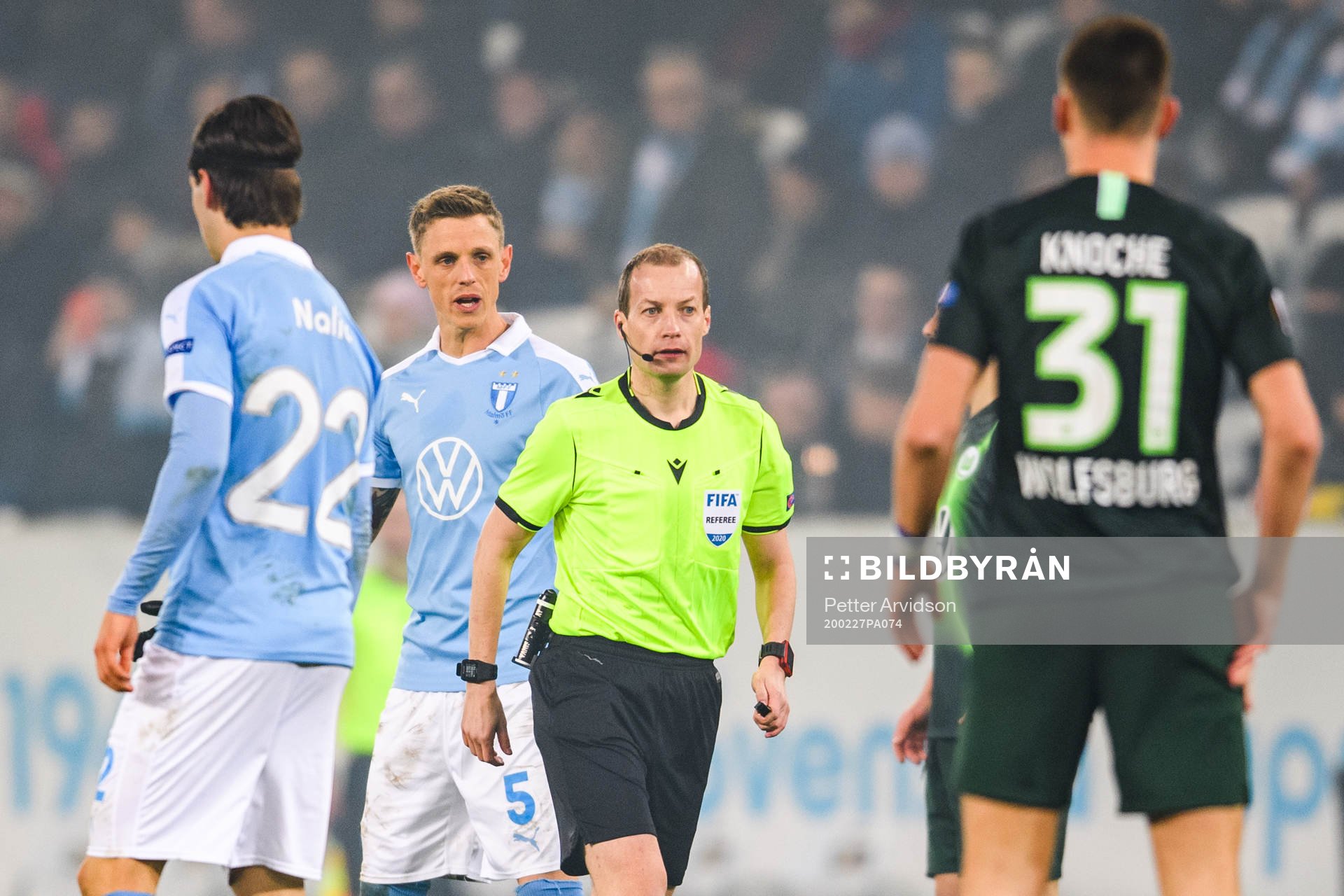 Sören Rieks of Malmö FF and referee William Sean Collum
