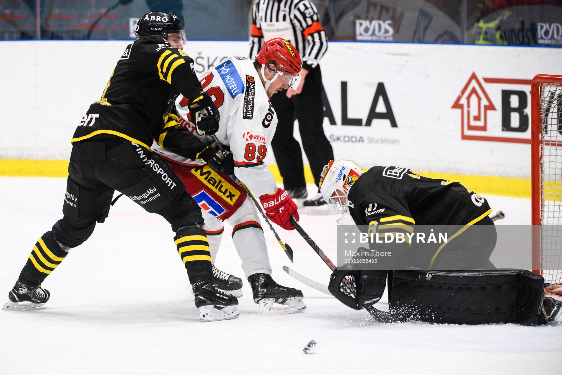 s Joakim Lilliehöök och målvakt Mika Järvinen