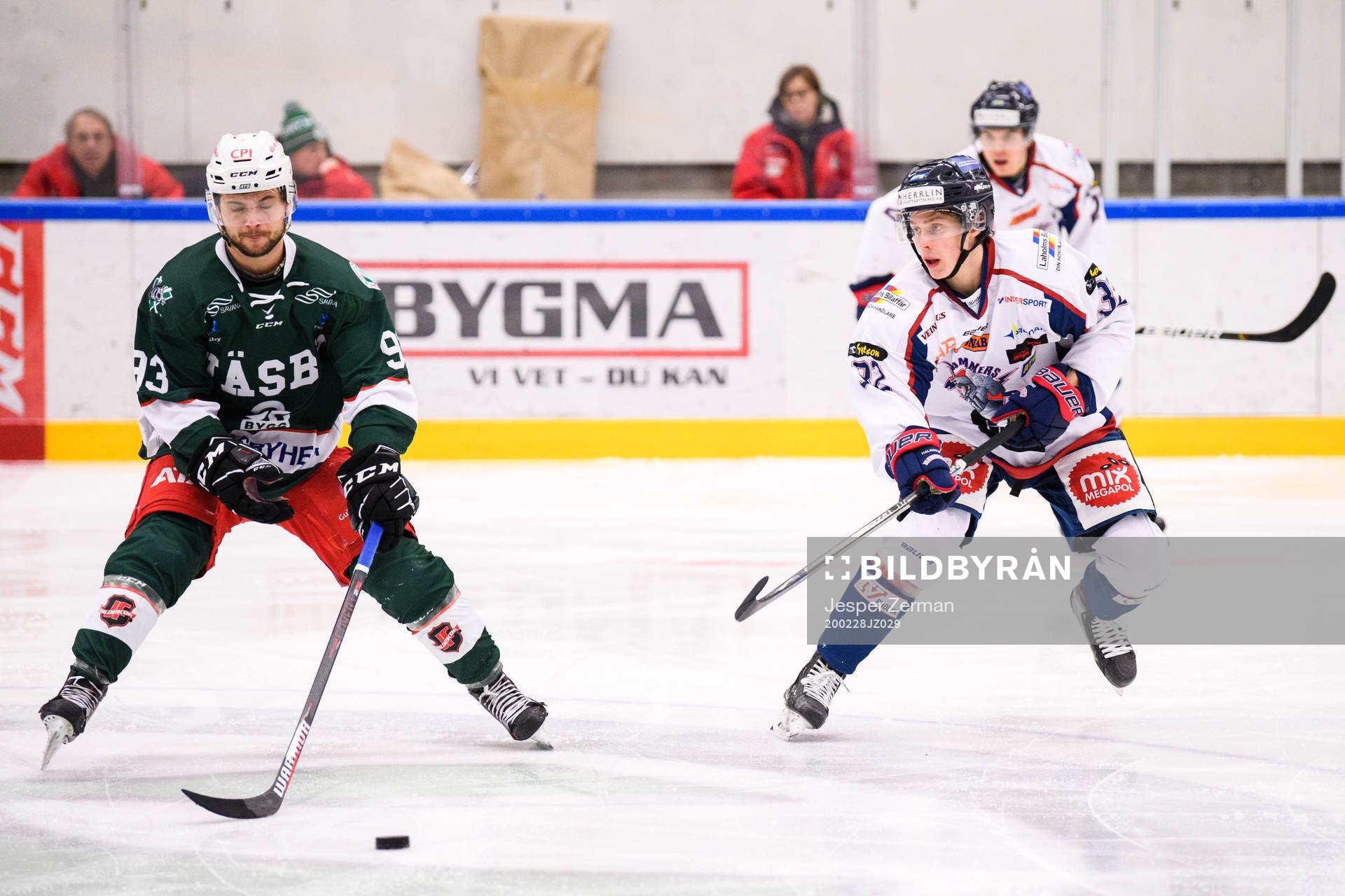 Väsbys Andreas Maier och Halmstads Hampus Johansson