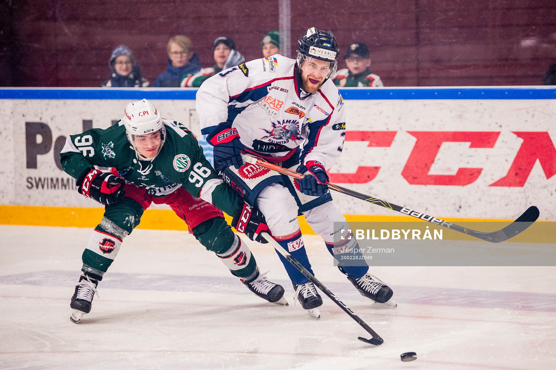 Väsbys Lubomir Fetkovic och Halmstads Martin Vaakanainen