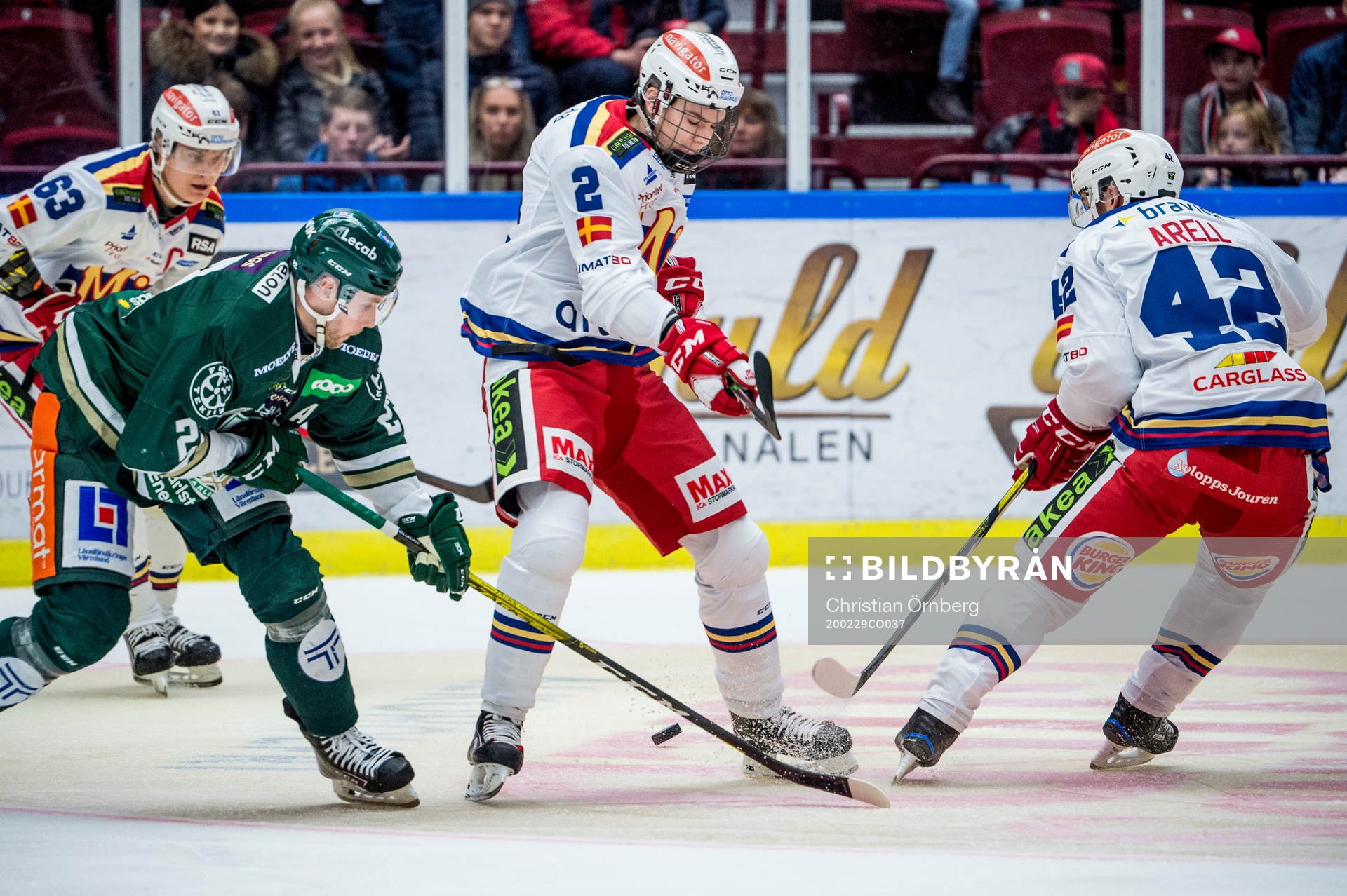 Färjestads Per Åslund mot Malmö Redhawks Helge Grans och