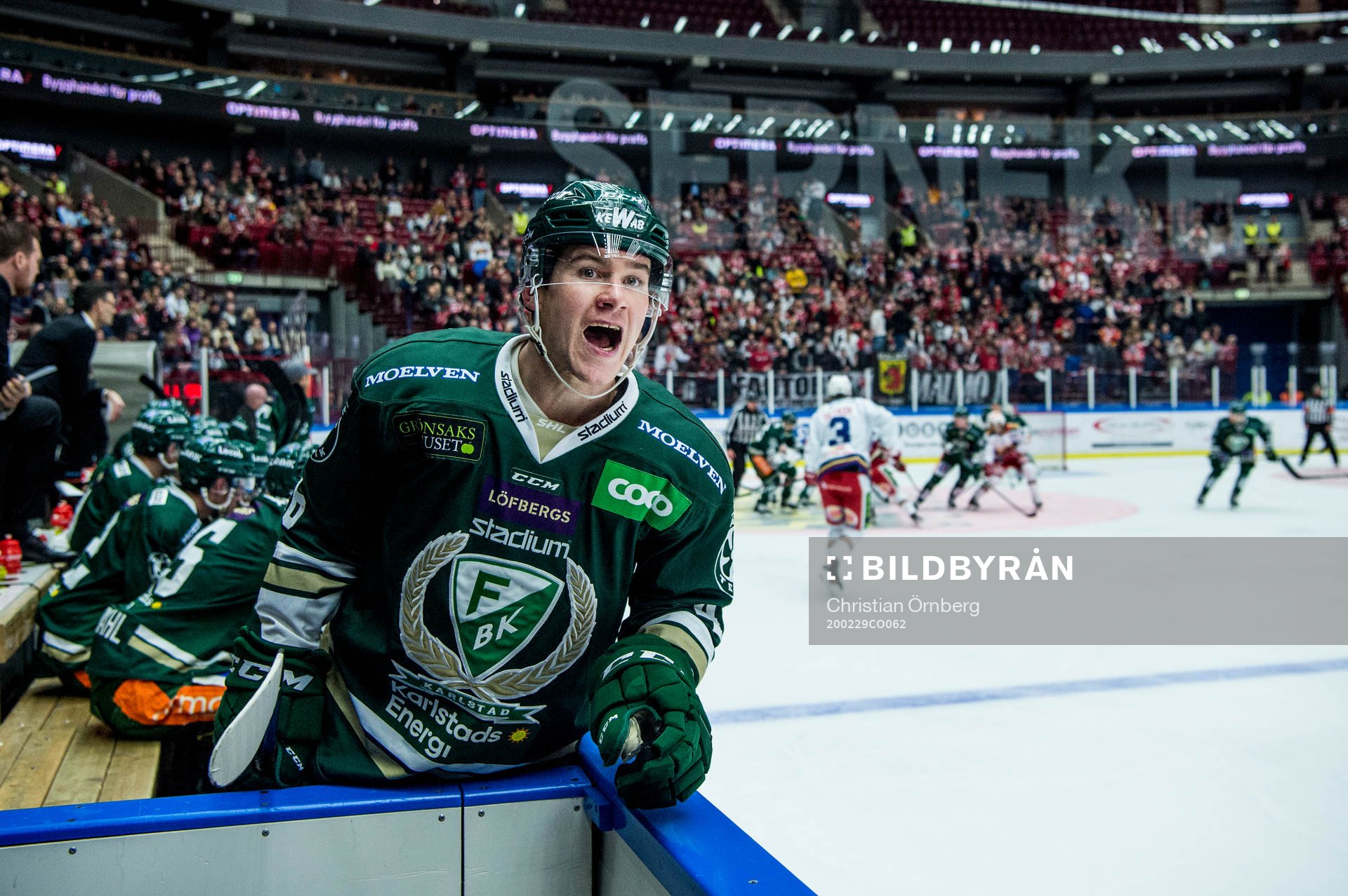 Färjestads Michael Latta är irriterad på Malmö Redhawks