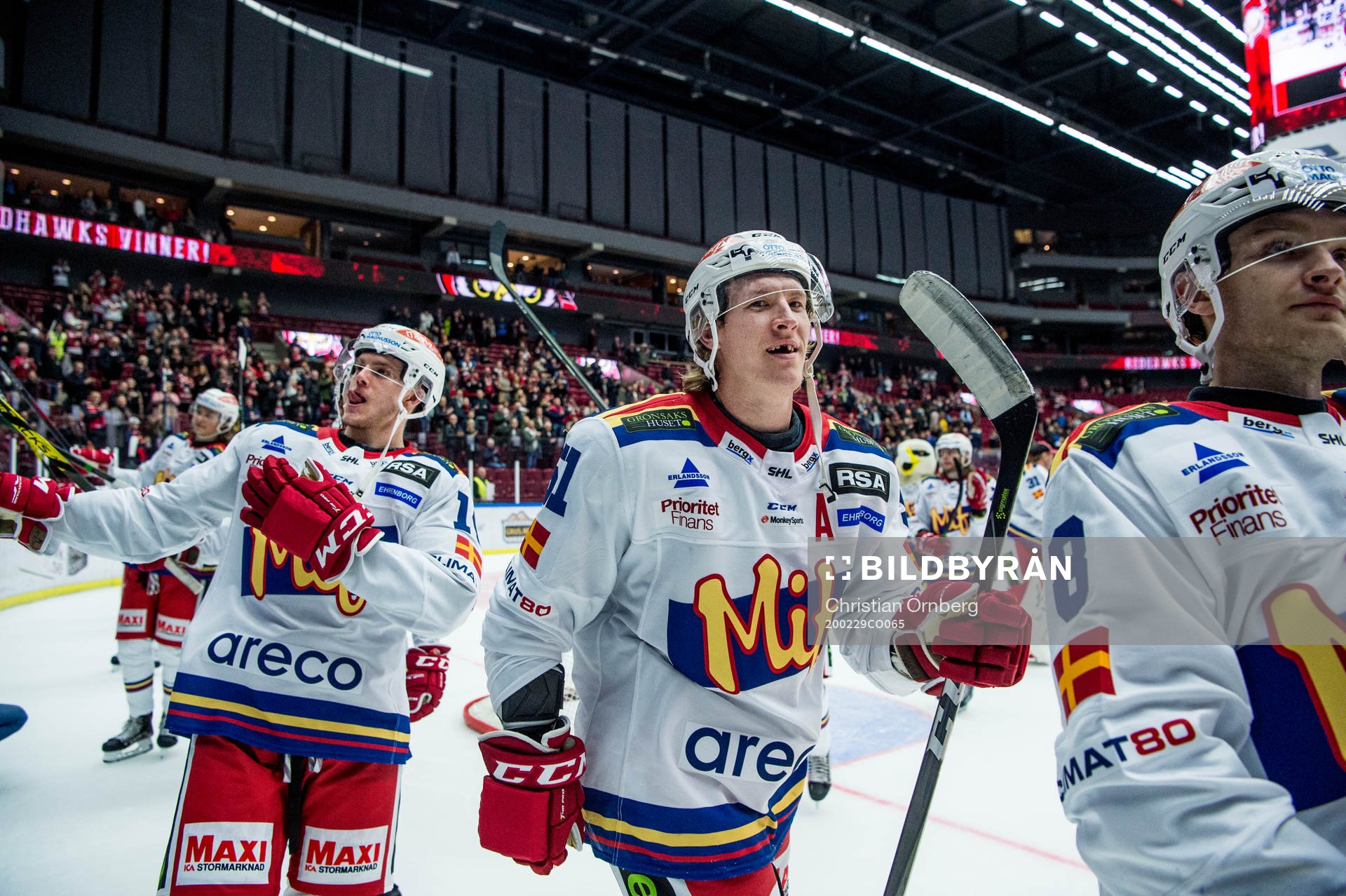 Malmö Redhawks Emil Sylvegård jublar med lagkamraterna
