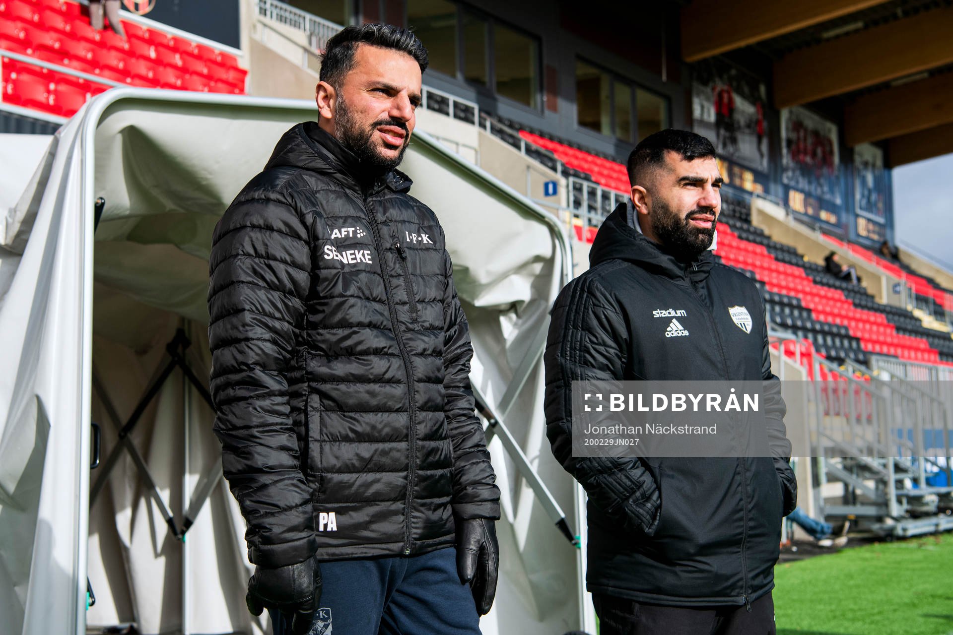 IFK Göteborgs tränare Poya Asbaghi och Sollentunas