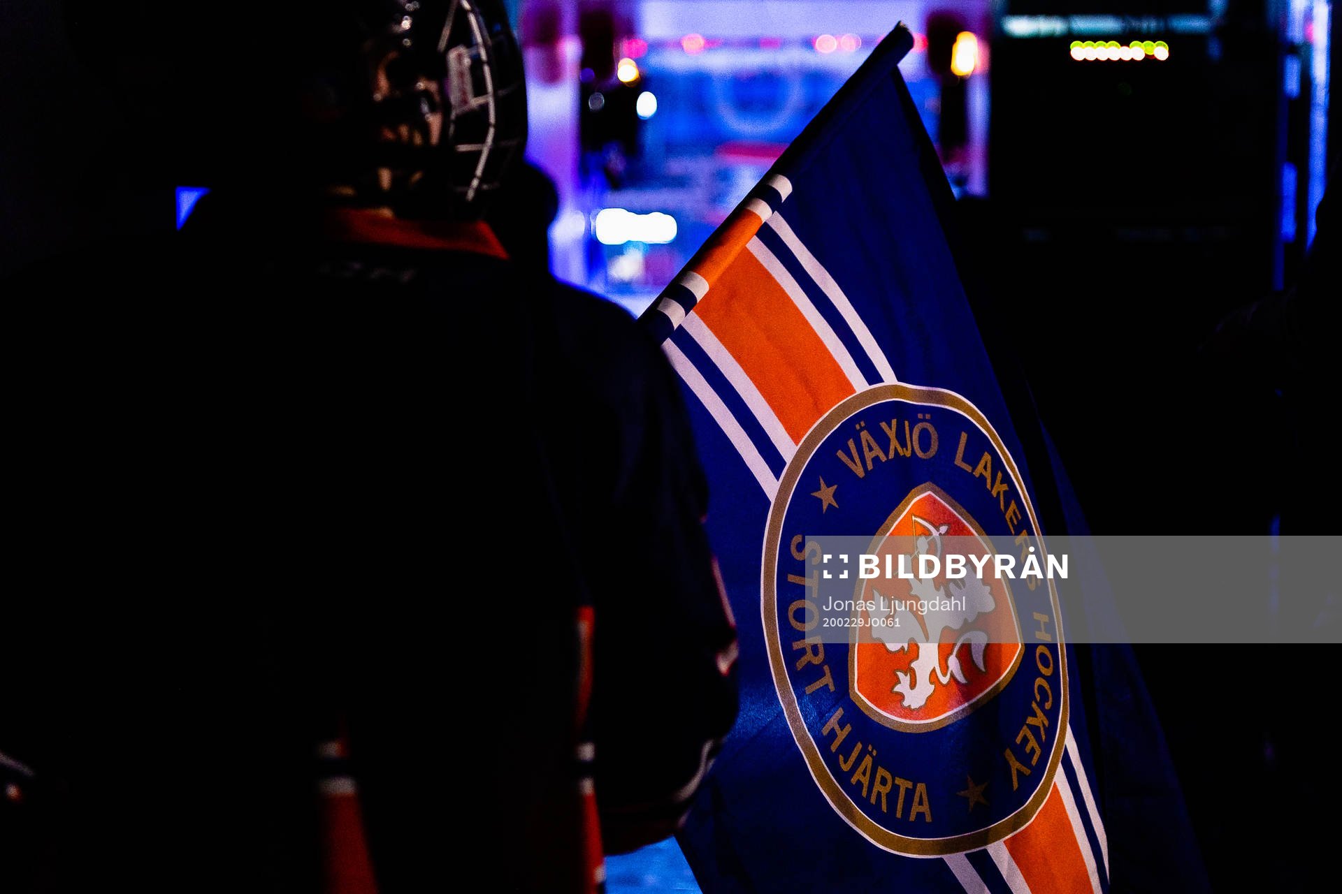 Flagga före ishockeymatchen i SHL mellan Växjö och