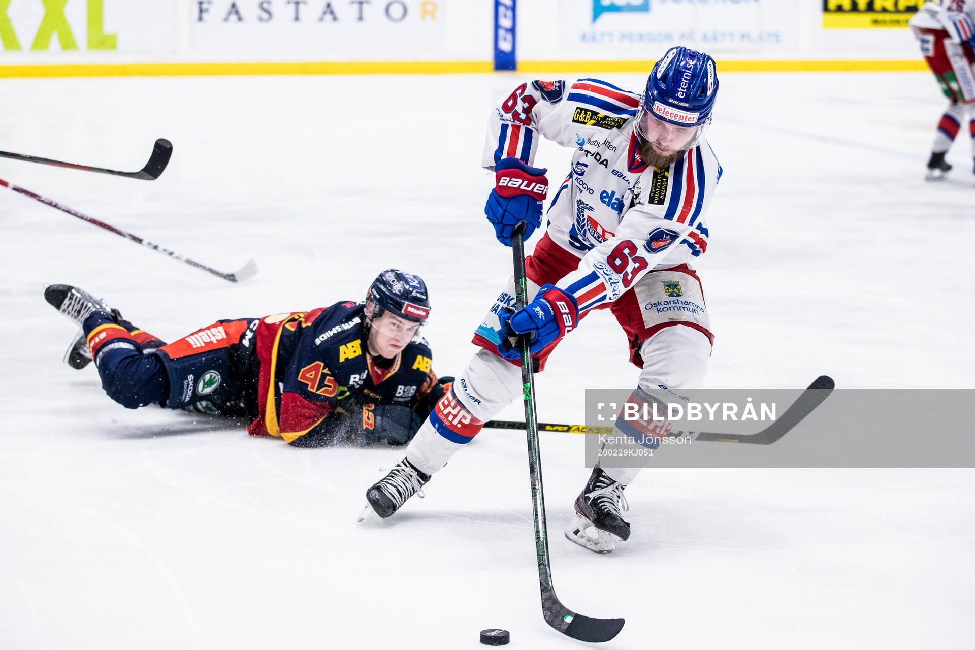 Djurgårdens Tom Nilsson och Oskarshamns Robin Söderqvist