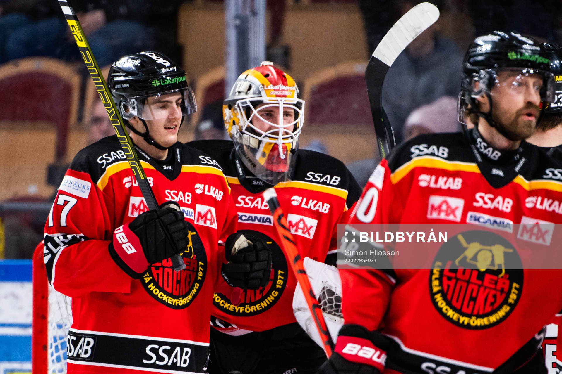 Luleås målvakt Joel Lassinantti jublar