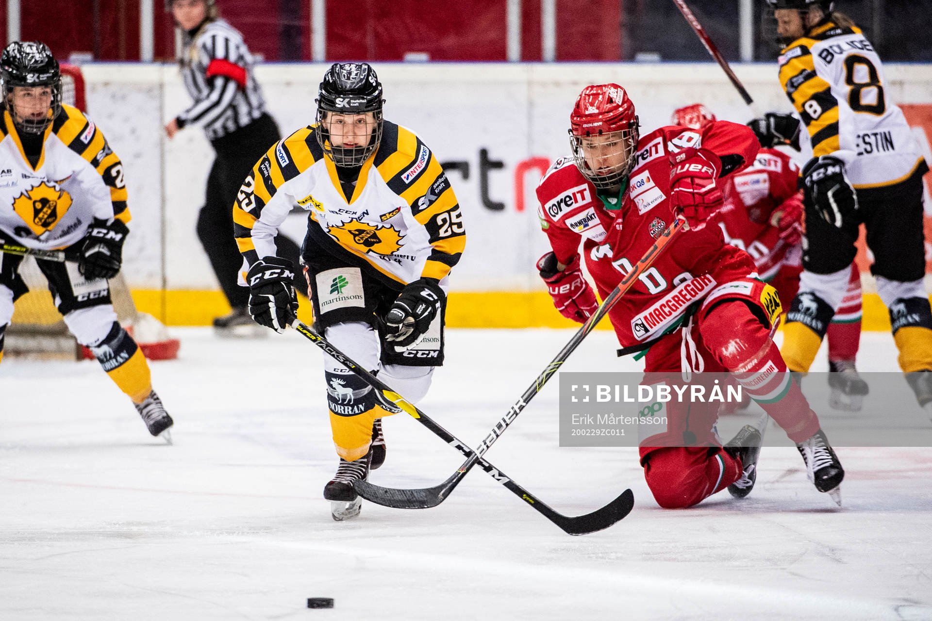 Skellefteås Amanda Brännström och Modos Lore Baudrit