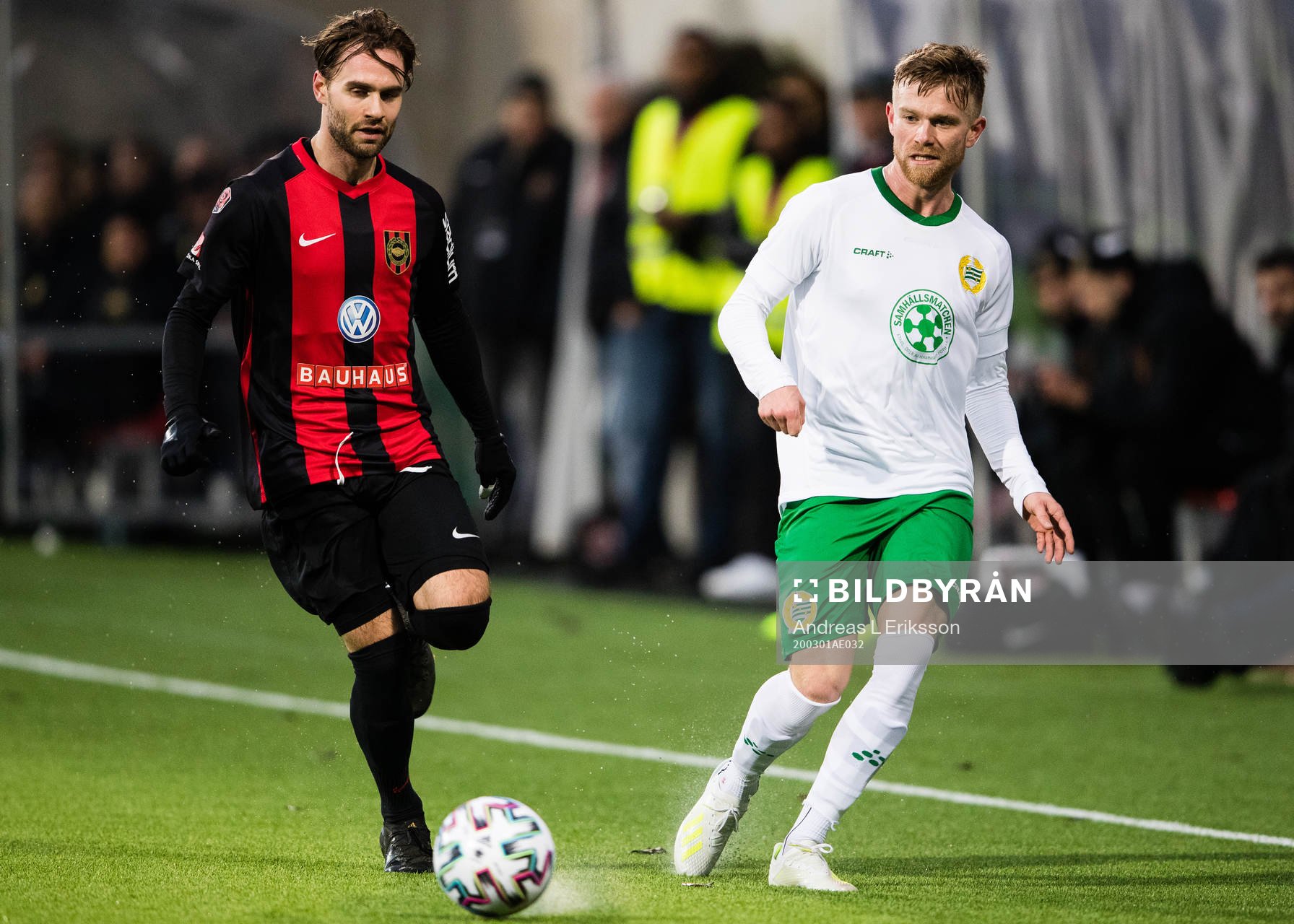 Brommapojkarnas Simon Helg och Hammarbys Dennis Widgren