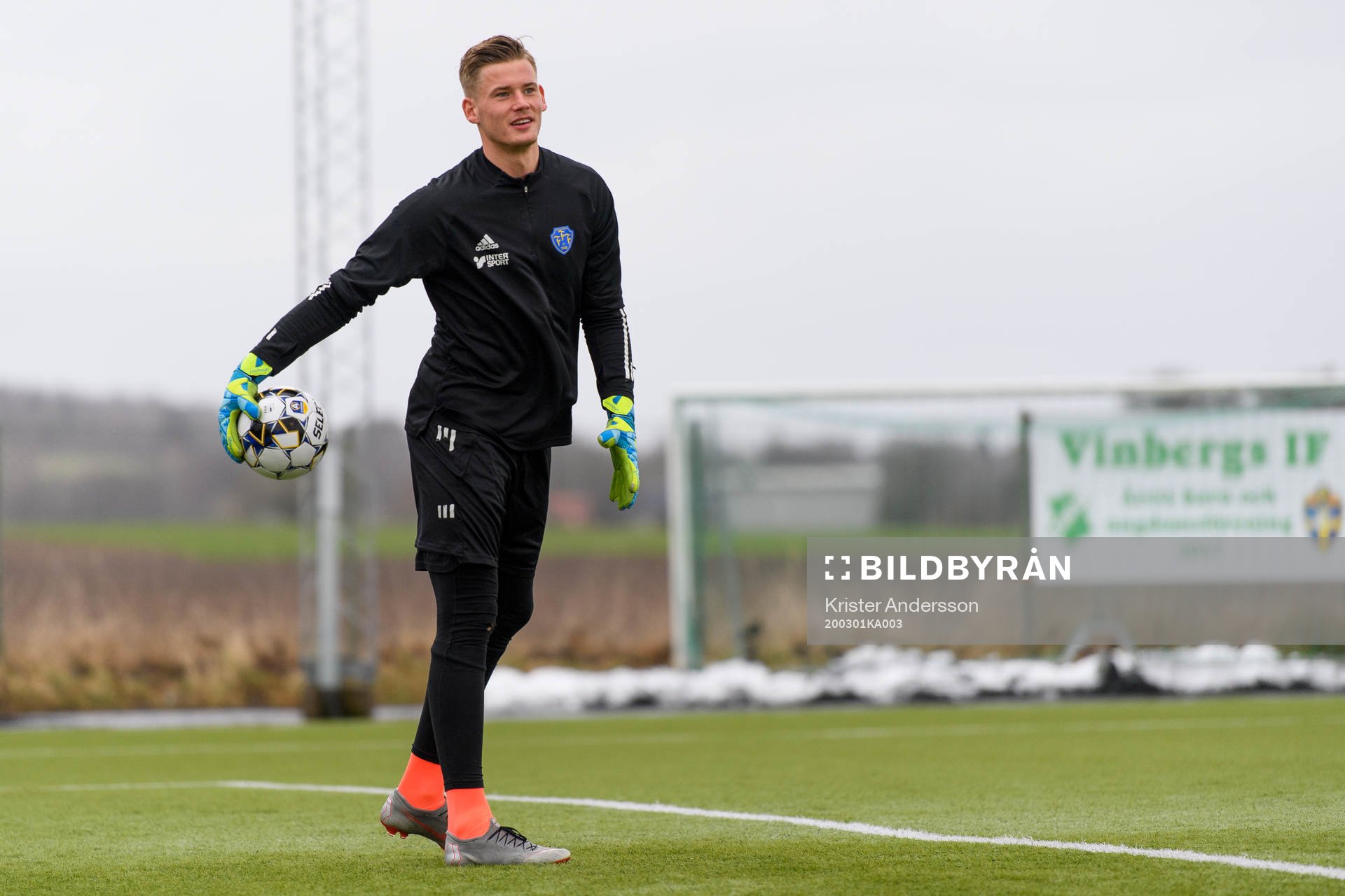 Falkenbergs målvakt Johan Brattberg före fotbollsmatchen