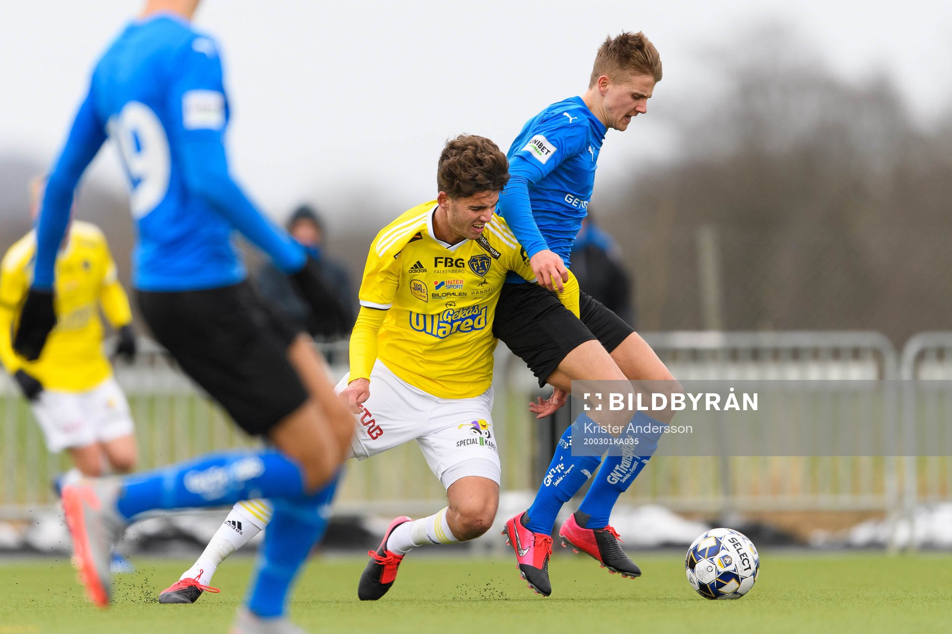 Falkenbergs Matthew Garbett och Halmstads Erik Ahlstrand