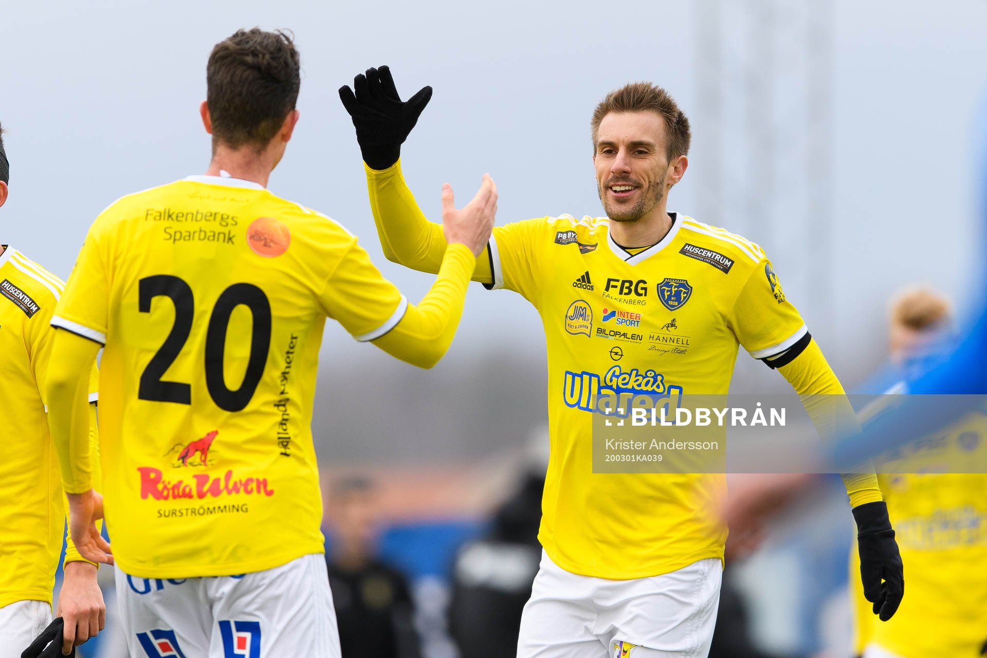 Falkenbergs Tobias Karlsson jublar efter fotbollsmatchen i Svenska Cupen mellan Falkenberg och Halmstad den 1 mars 2020 i Falkenberg.