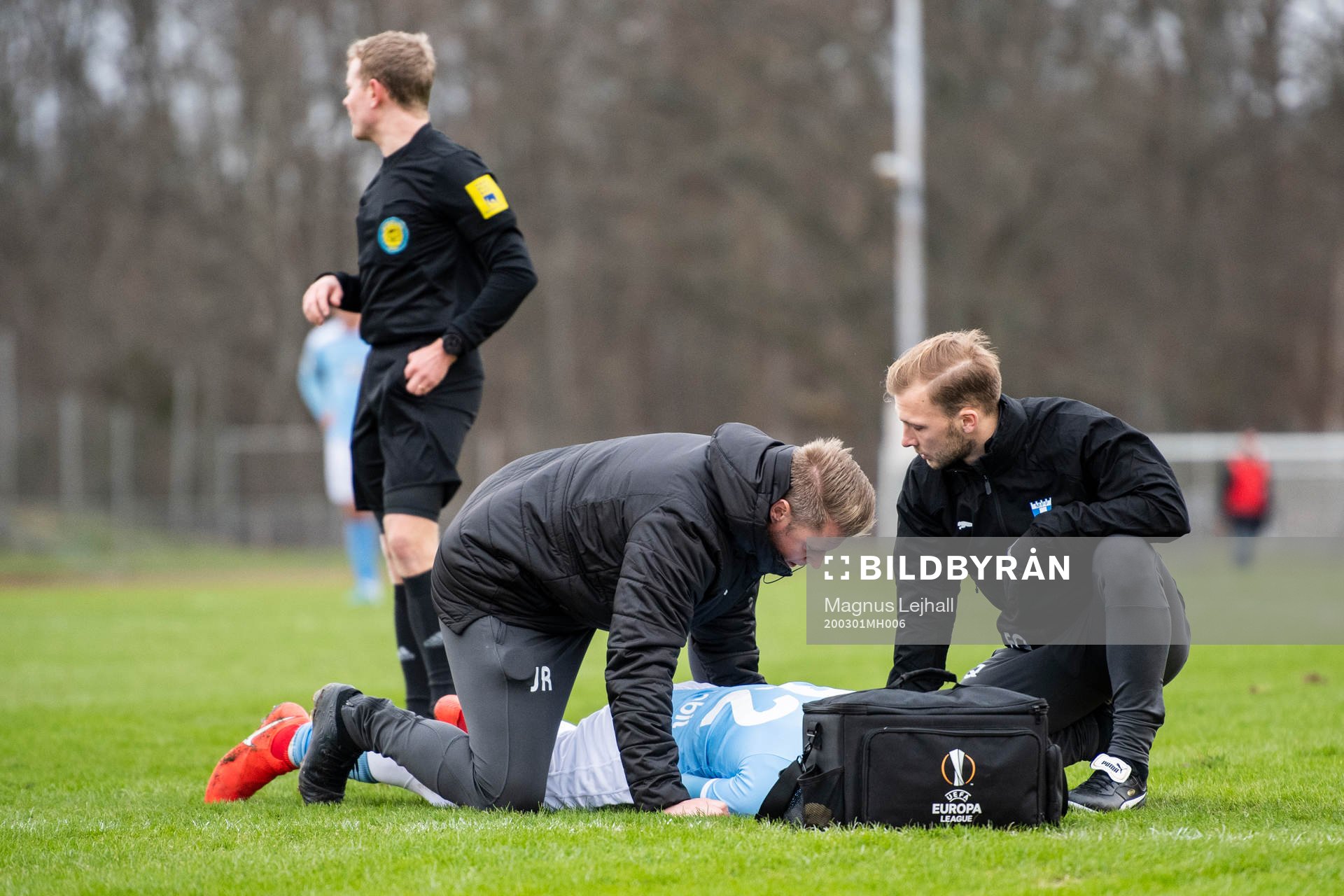 Malmö FFs Jo Inge Berget har ont och får läkarvård