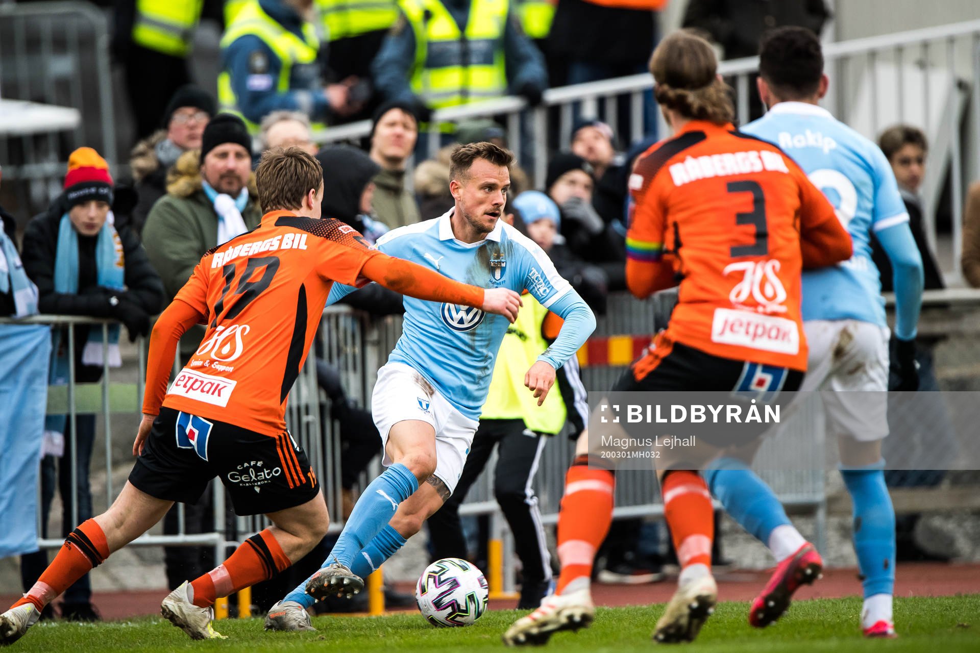 Malmö FFs Eric Larsson och Karlskronas Joel Elofsson