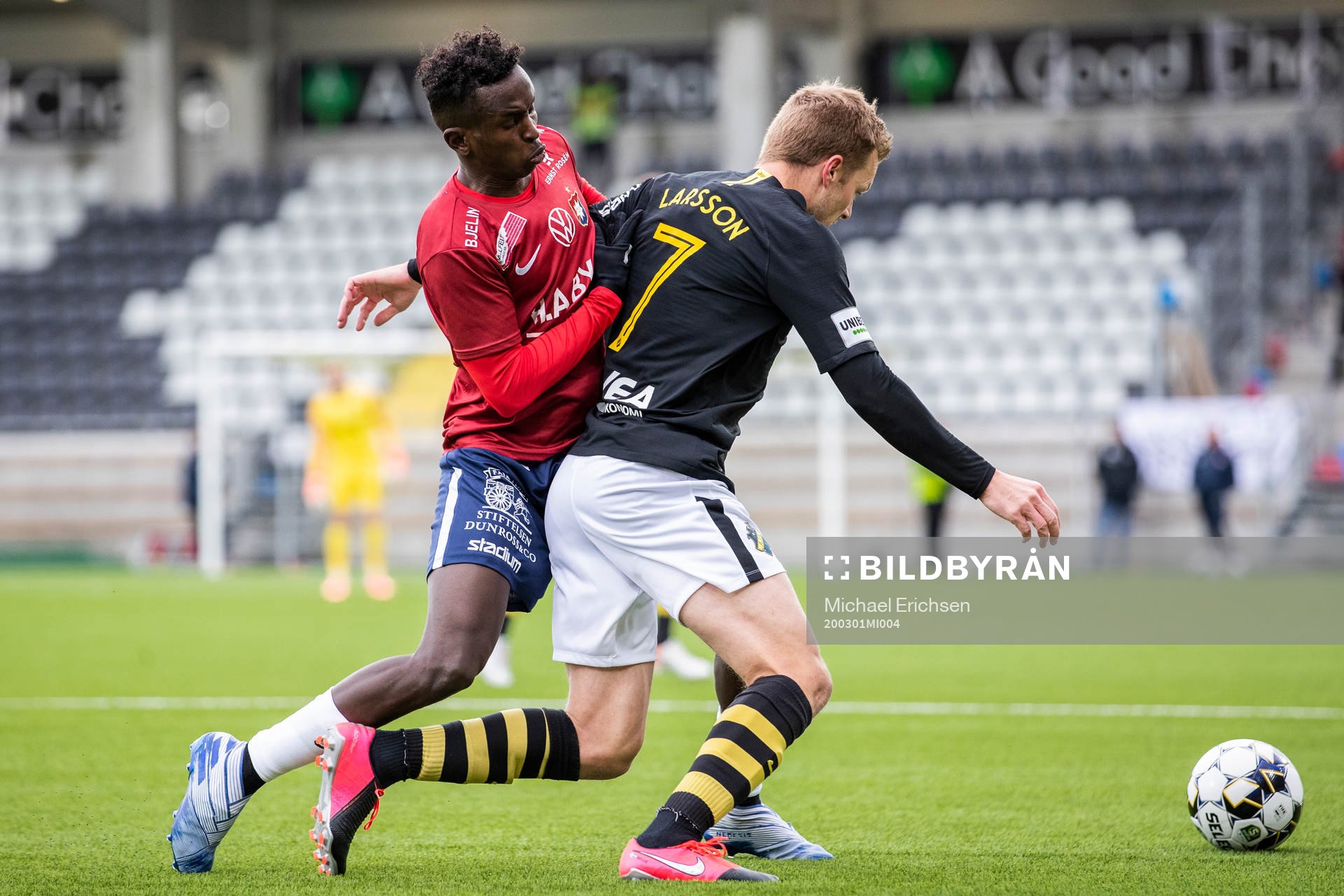 s Sebastian Larsson
