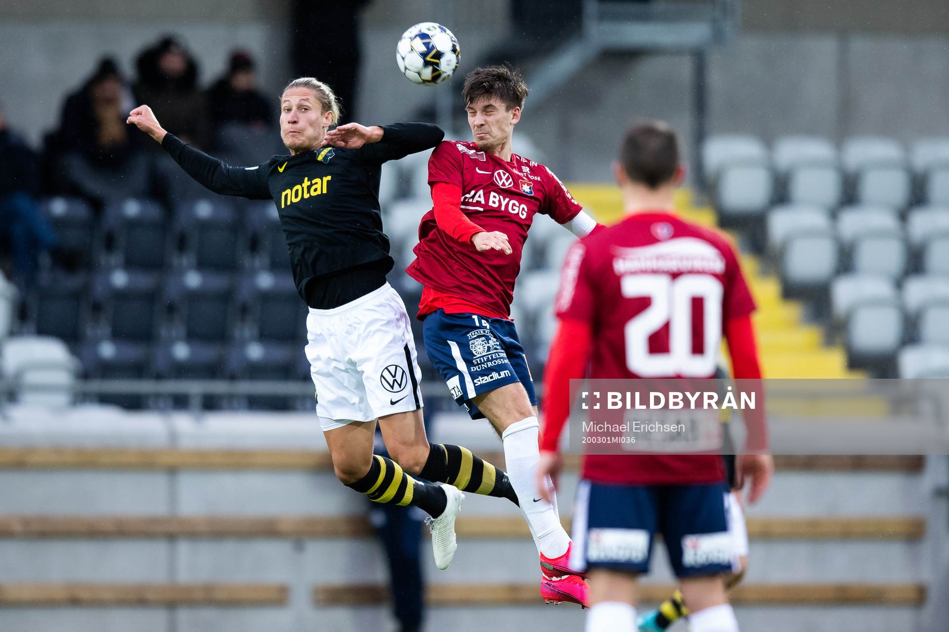 AIKs Felix Michel och Örgrytes Daniel Paulson