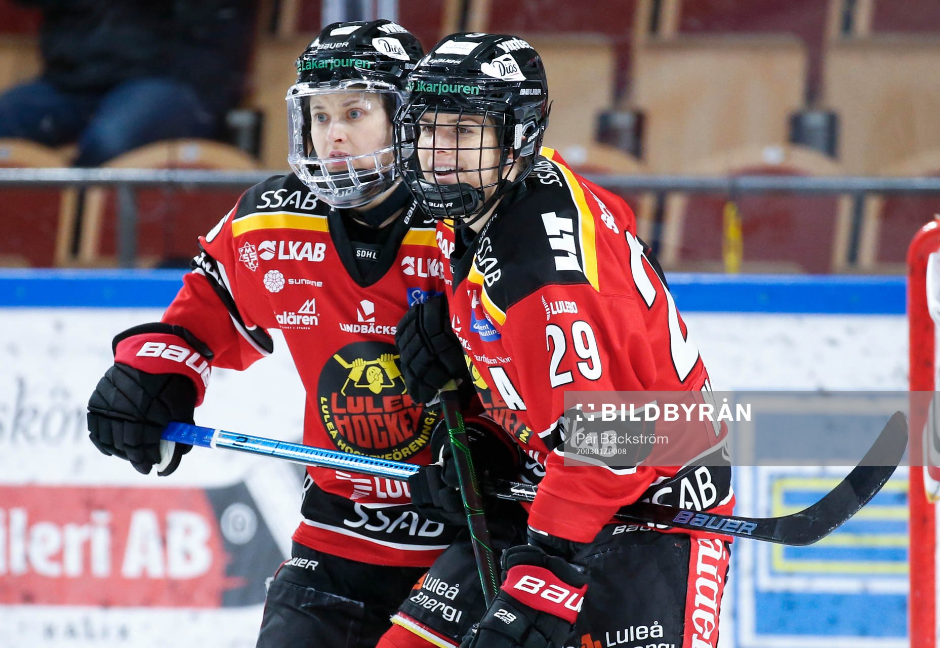 Luleås Jenni Hiirikoski och Emma Nordin