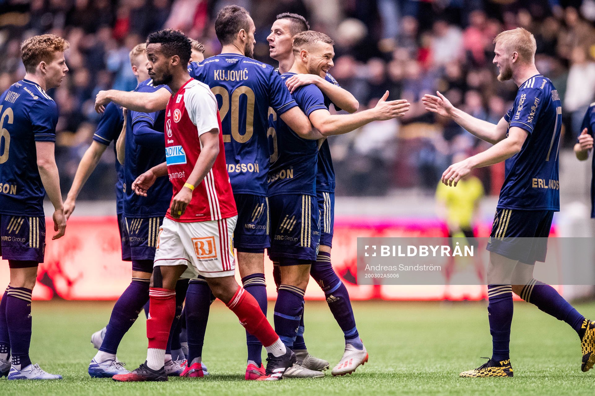 Djurgårdens Jesper Karlström (m) jublar med Kalle Holmberg