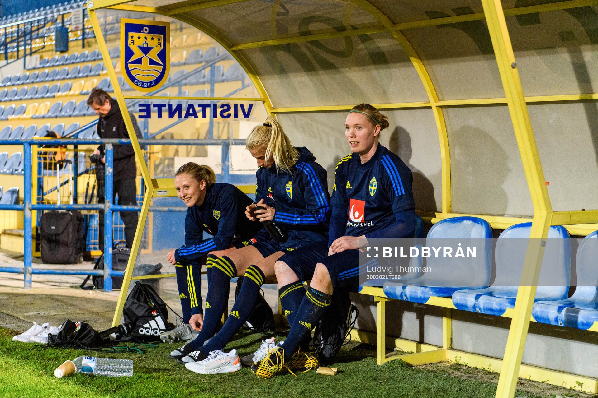 Rebecka Blomqvist, Sofia Jakobssona and goalkeeper Hedvig