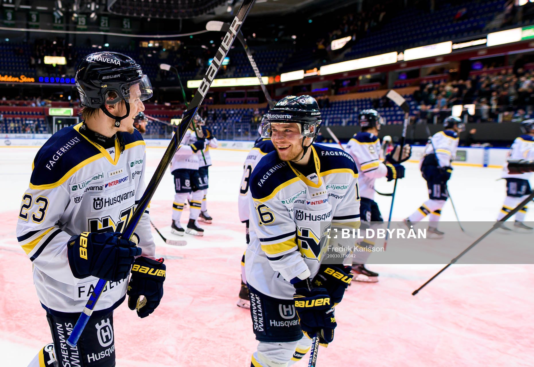 s Lias Andersson och Alexander Bergström jublar