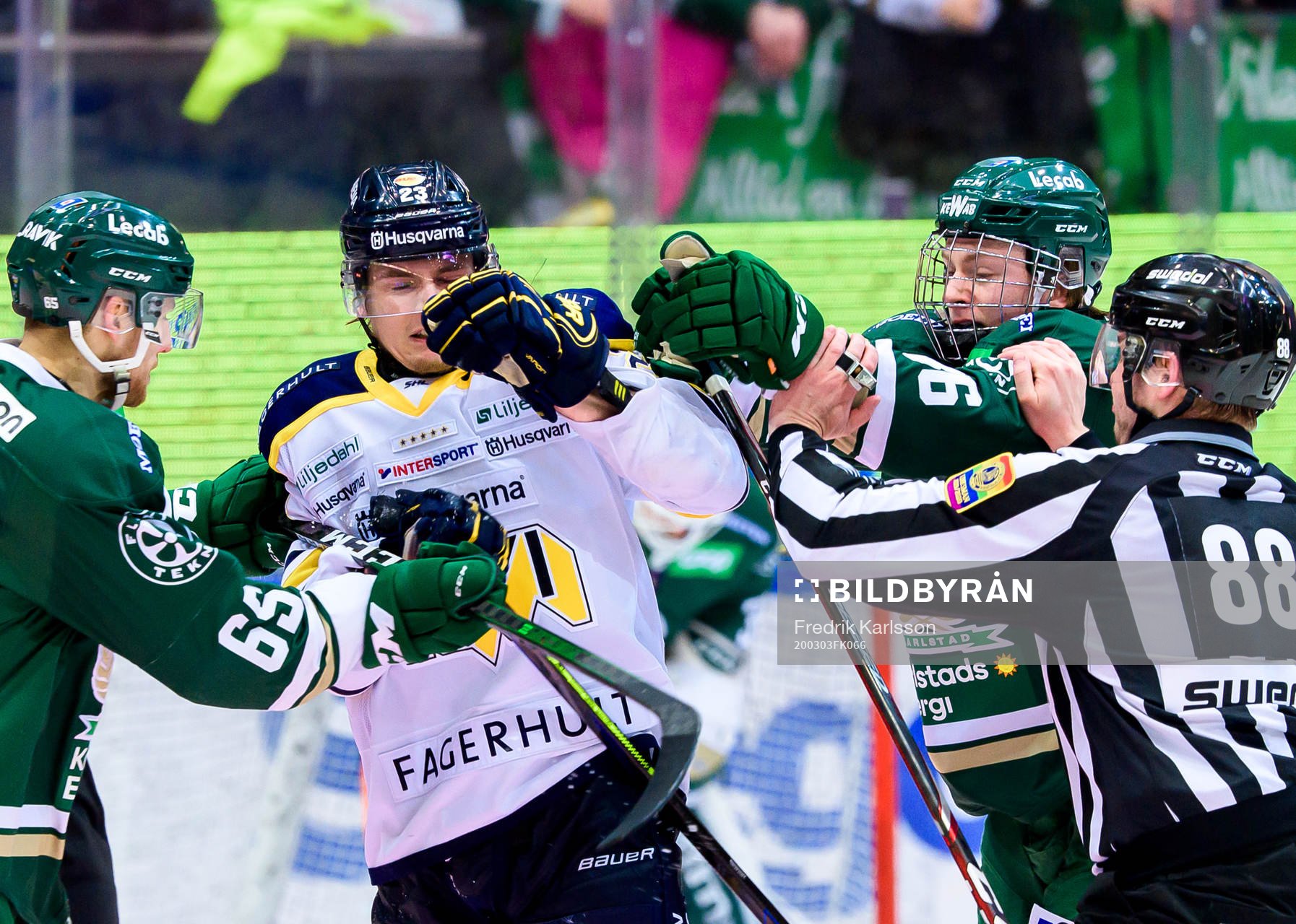 s Lias Andersson i bråk med brorsan Färjestads Noah