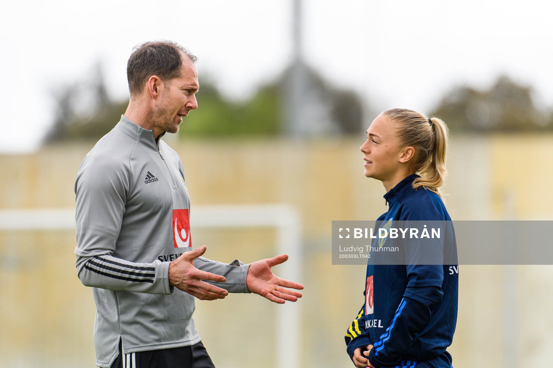 Martin Bergqvist, physio speaks with Hanna Bennison
