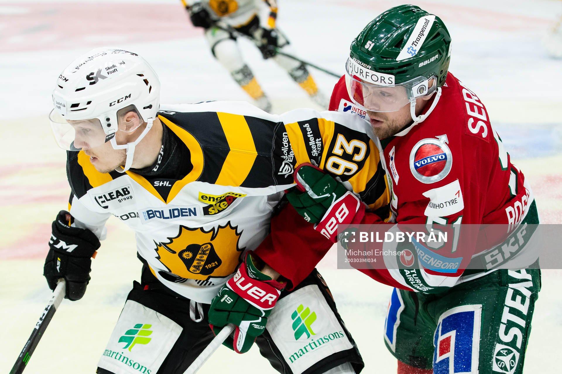 Skellefteås Toni Kallela och Frölundas Mats Rosseli Olsen