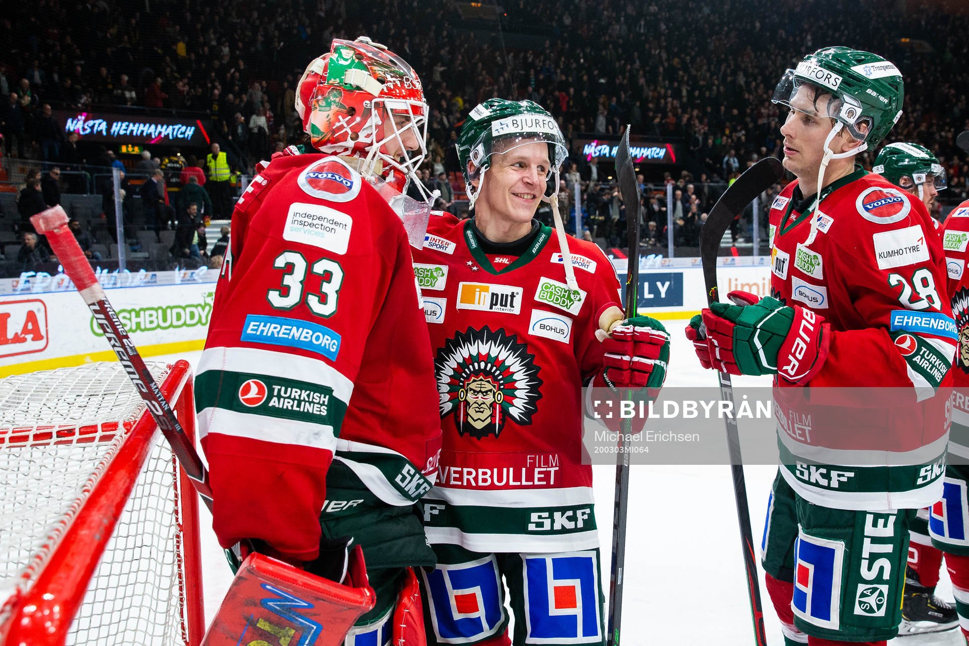 Frölundas Max Friberg och Johan Sundström  jublar ihop