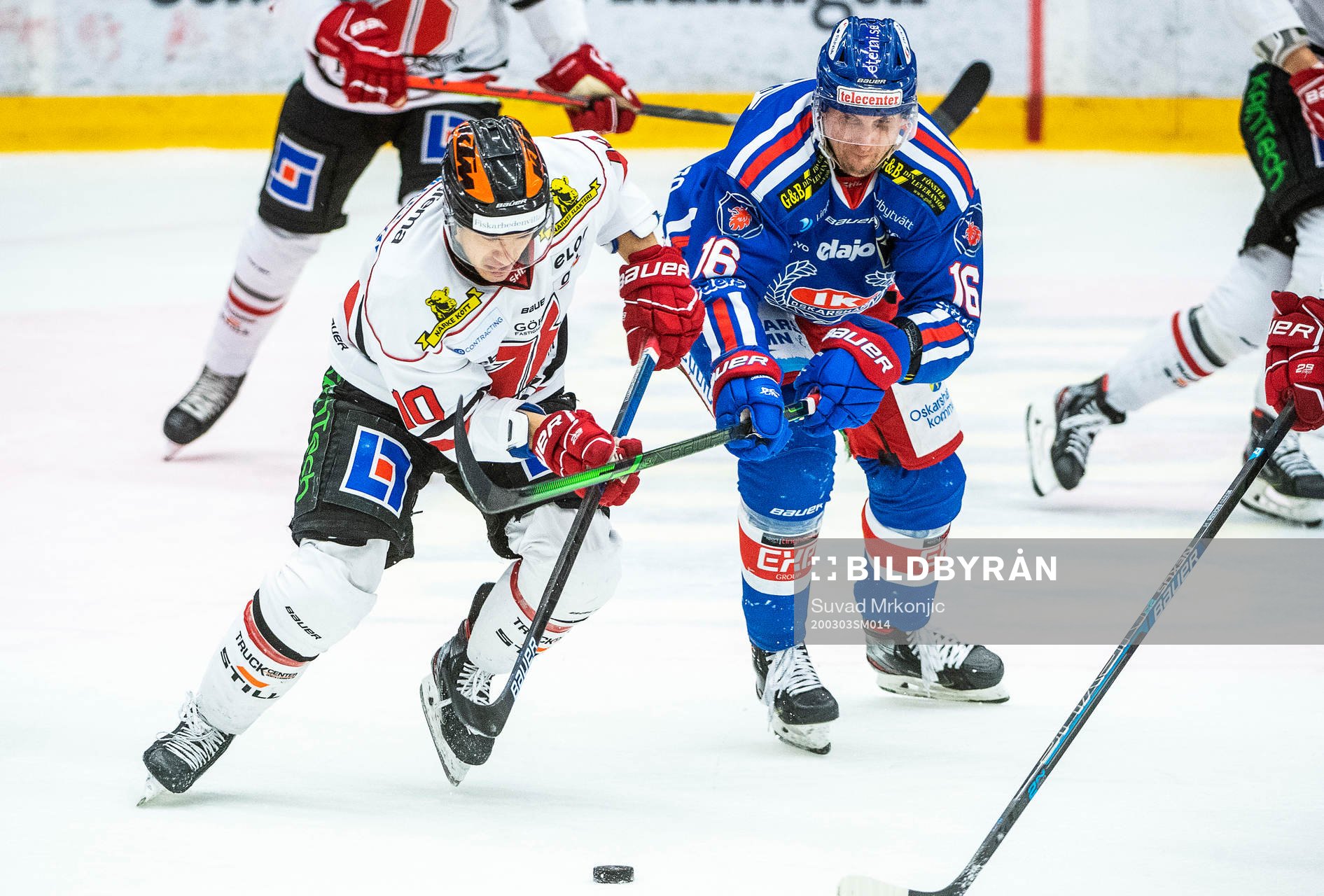 Oskarshamns Arsi Piispanen och Örebros Shane Harper