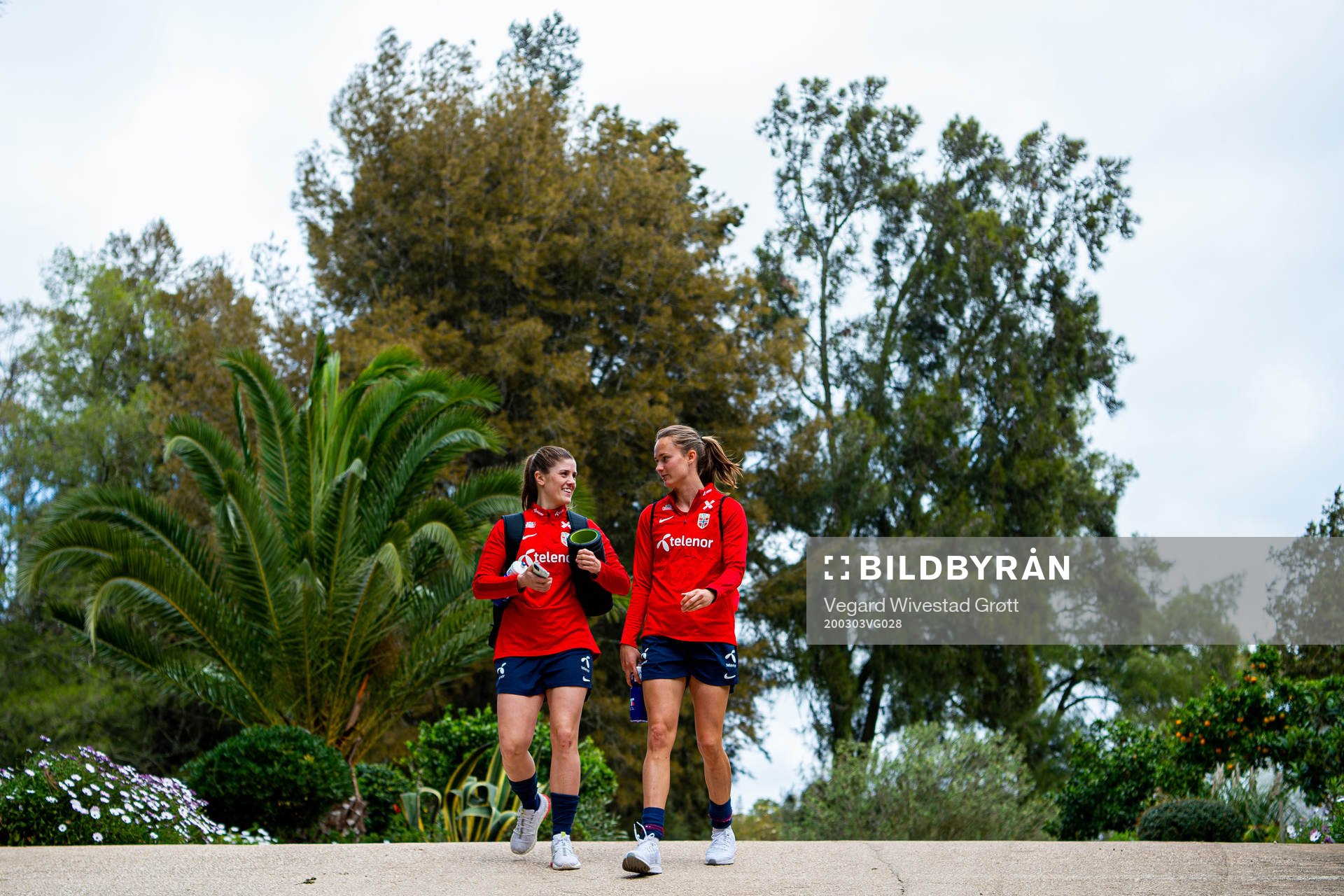 Maren Mjelde and Caroline Graham Hansen of the Norwegian