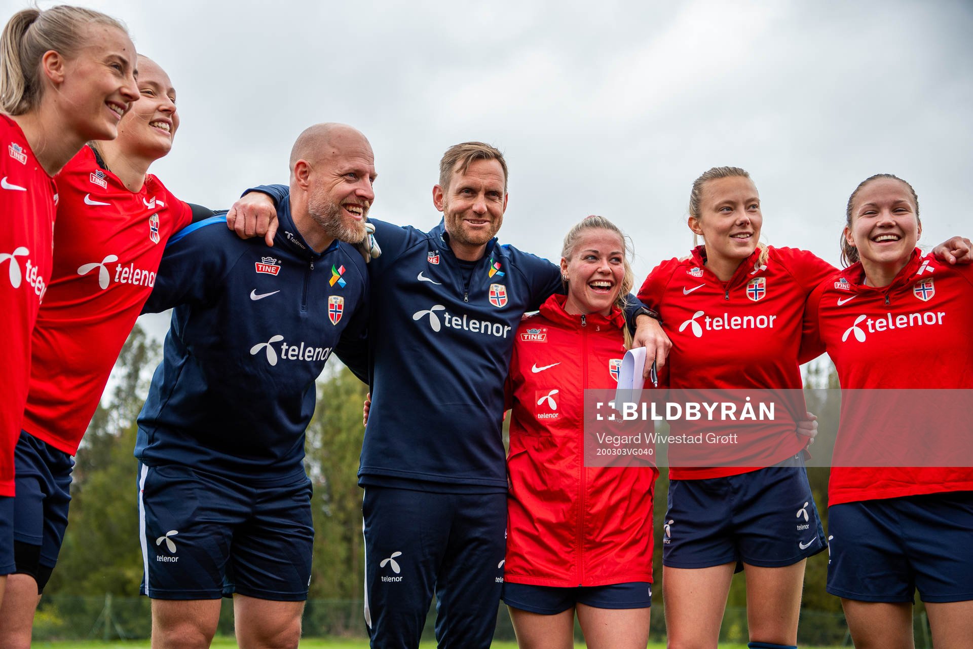 Anja Sønstevold, goalkeeper Aurora Mikalsen, Anders