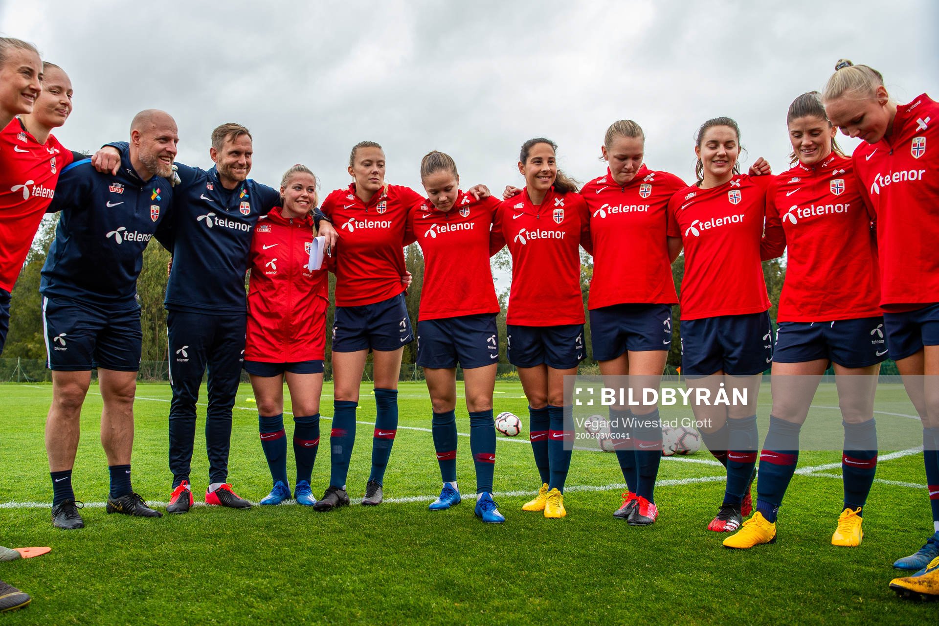 Anja Sønstevold, goalkeeper Aurora Mikalsen, Anders