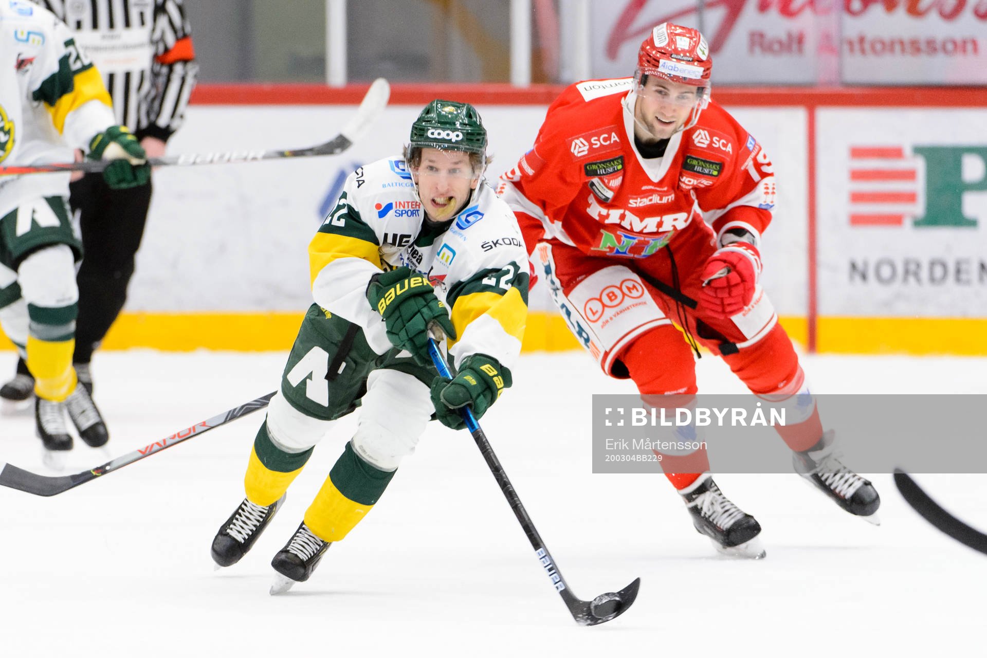 Björklövens Fredric Weigel och Timrås Tobias Lindberg